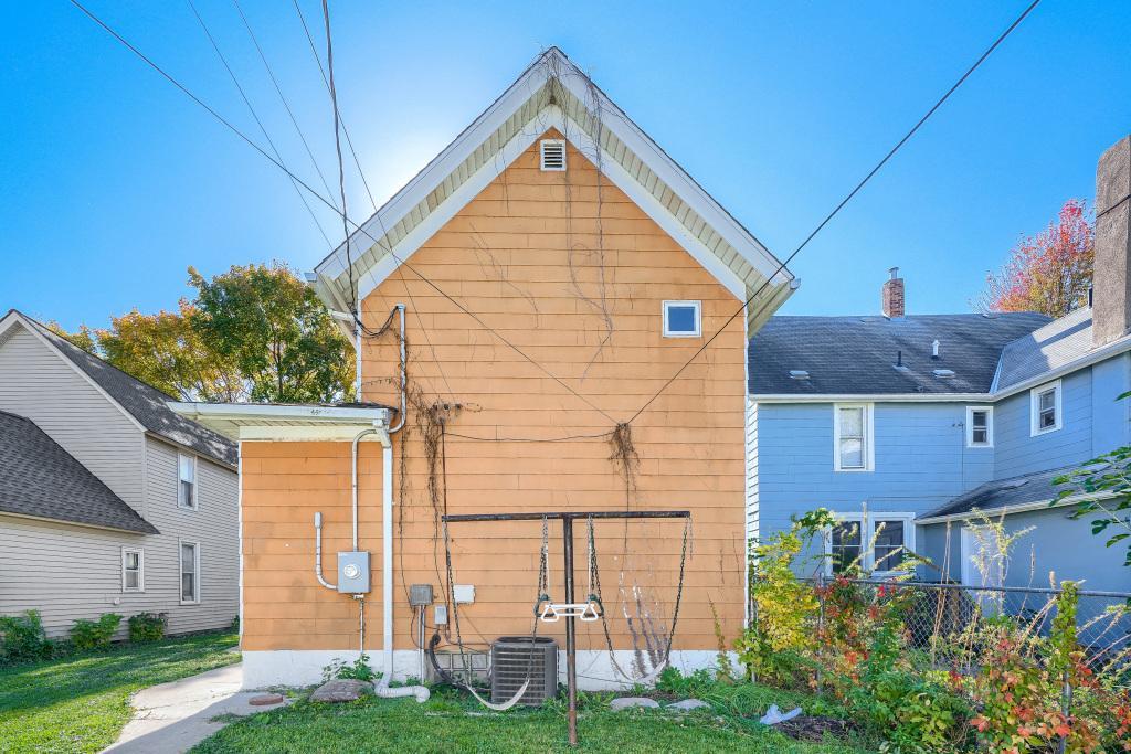 View of Residential at 527 Blair Avenue, Saint Paul MN 55103, Saint Paul (28 of 29) - Mike Wilen | Minnesota Team Real Estate