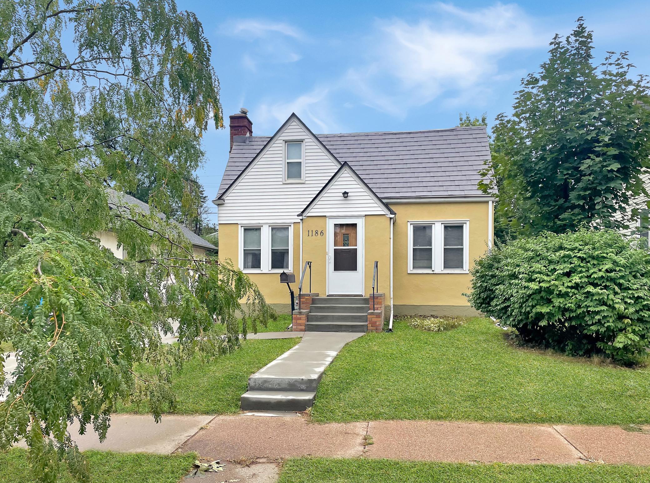 View of Residential at 1186 Englewood Avenue, Saint Paul MN 55104, Saint Paul (9 of 35) - Mike Wilen | Minnesota Team Real Estate