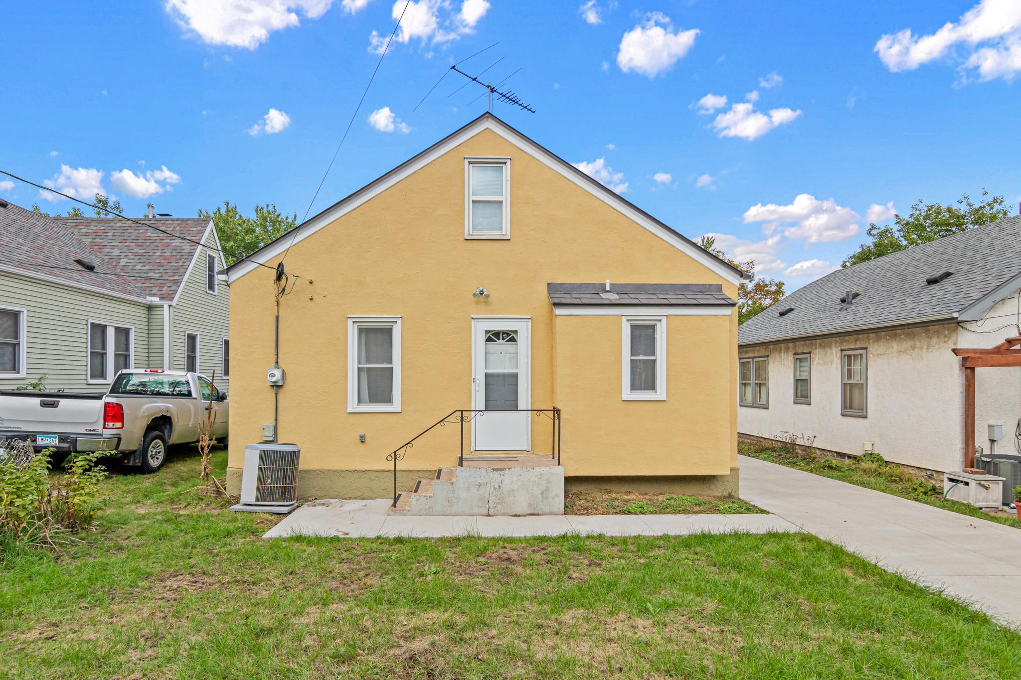 View of Residential at 1186 Englewood Avenue, Saint Paul MN 55104, Saint Paul (31 of 35) - Mike Wilen | Minnesota Team Real Estate