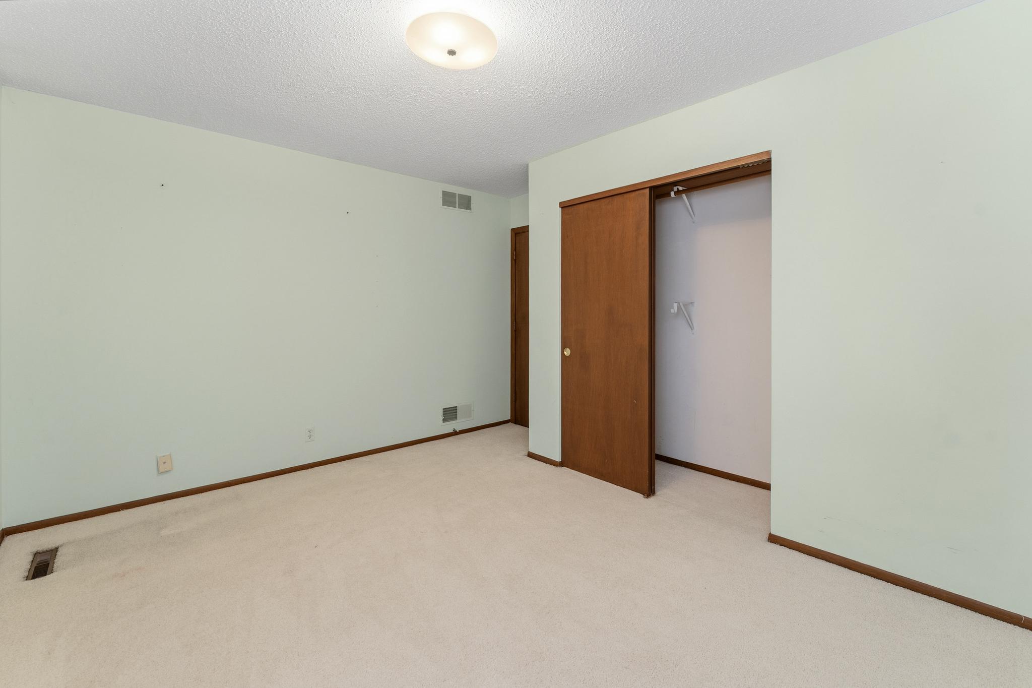 View of Residential at 200 Wentworth Avenue #D, West Saint Paul MN 55118, West Saint Paul (23 of 31) - Mike Wilen | Minnesota Team Real Estate