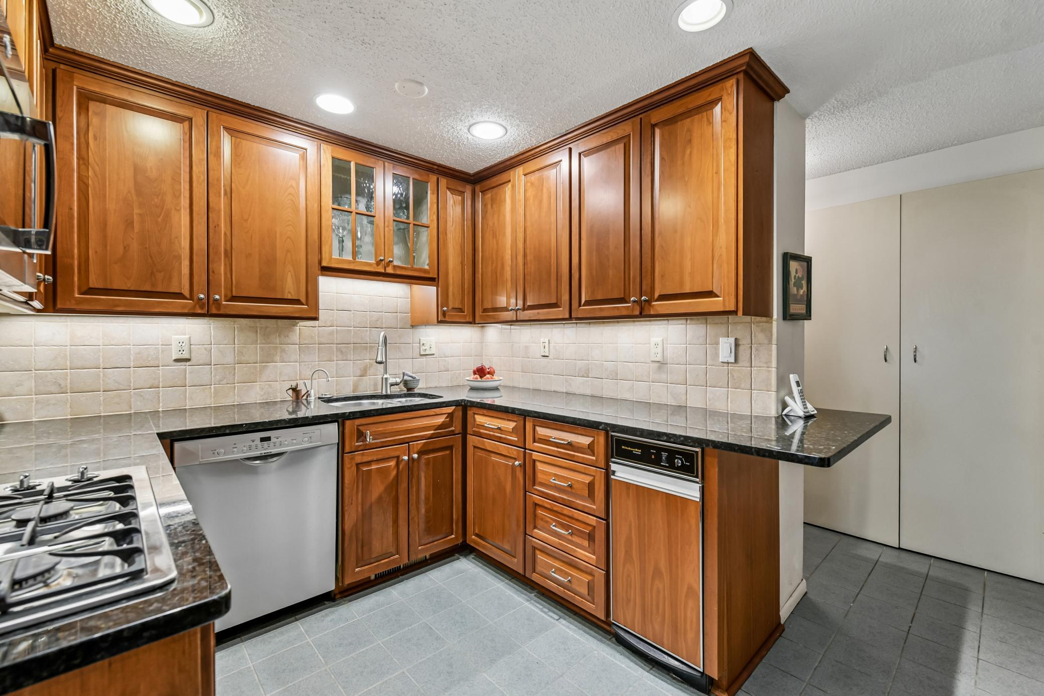 View of Residential at 17835 Tioga Trail, Minnetonka MN 55391, Minnetonka (34 of 66) - Mike Wilen | Minnesota Team Real Estate