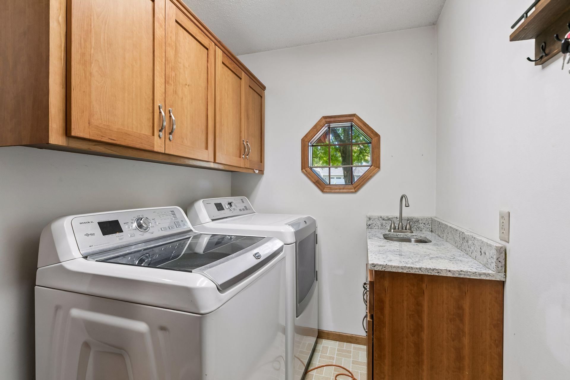 View of Residential at 2815 Saddlebrooke Circle, Minnetonka MN 55305, Minnetonka (23 of 36) - Mike Wilen | Minnesota Team Real Estate