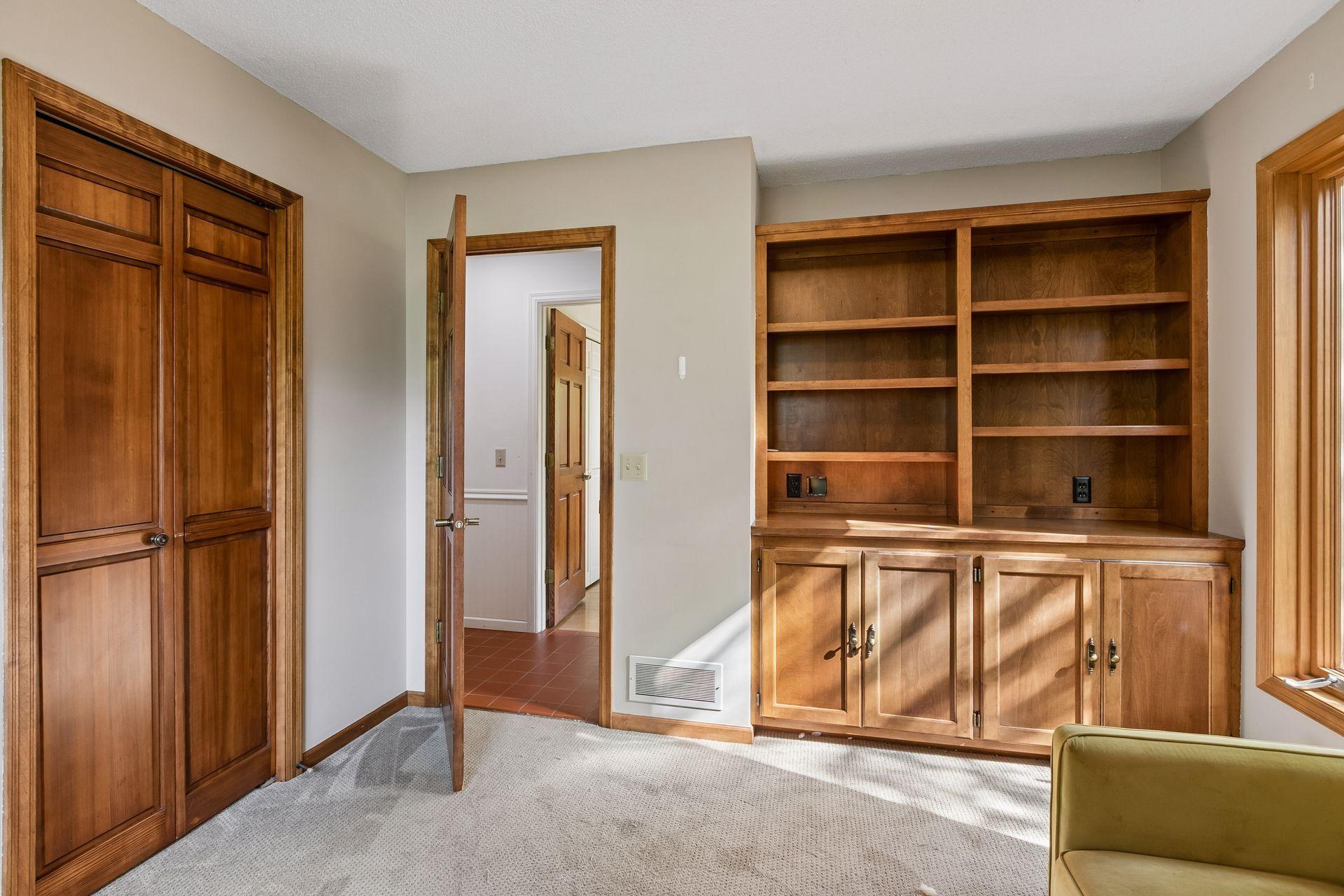 View of Residential at 2815 Saddlebrooke Circle, Minnetonka MN 55305, Minnetonka (20 of 36) - Mike Wilen | Minnesota Team Real Estate
