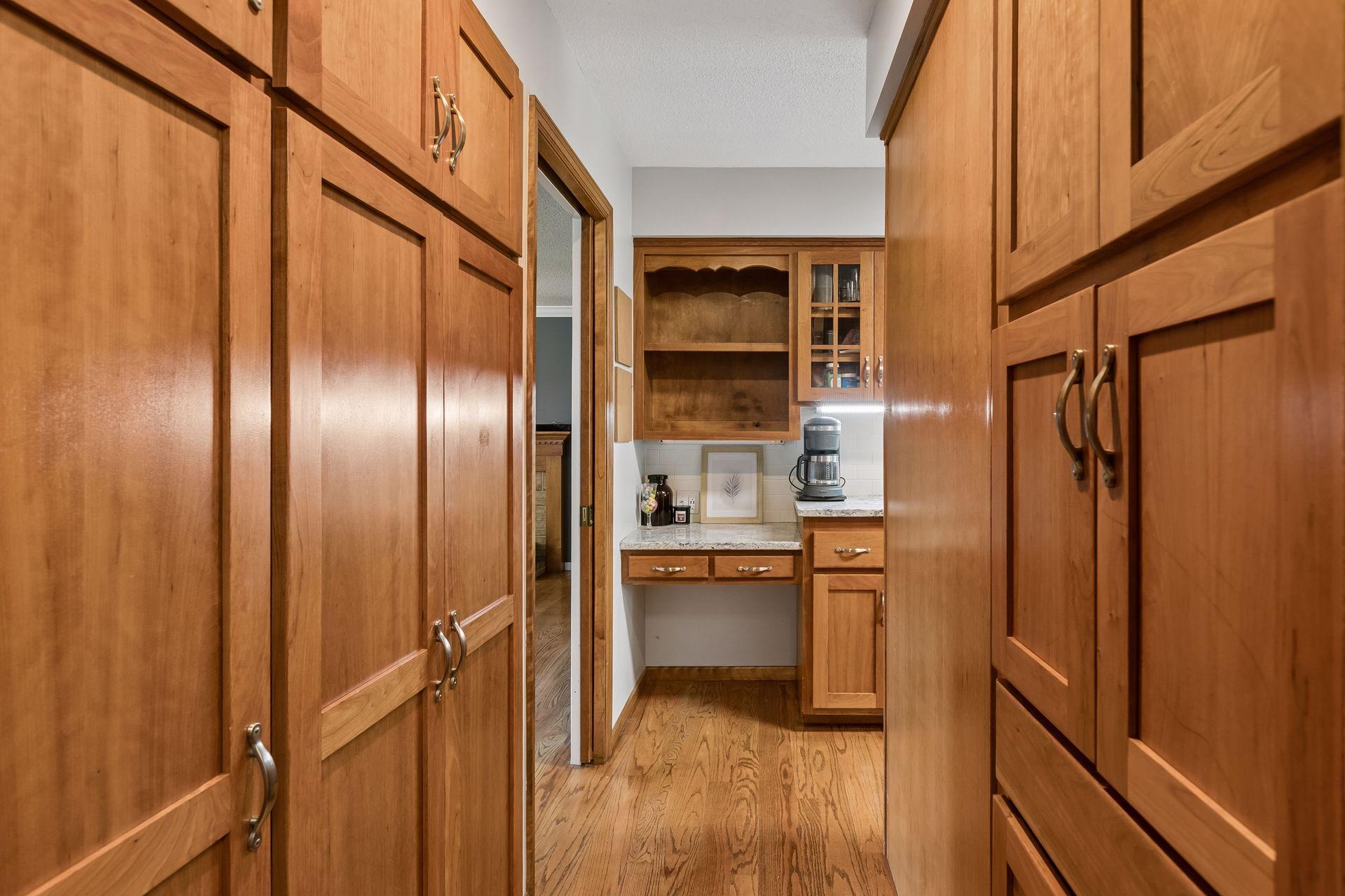 View of Residential at 2815 Saddlebrooke Circle, Minnetonka MN 55305, Minnetonka (12 of 36) - Mike Wilen | Minnesota Team Real Estate