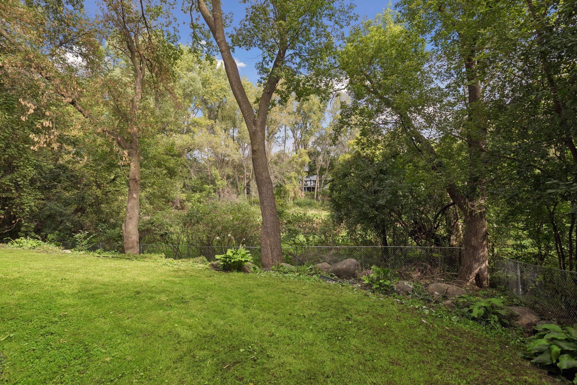 View of Residential at 2815 Saddlebrooke Circle, Minnetonka MN 55305, Minnetonka (32 of 36) - Mike Wilen | Minnesota Team Real Estate