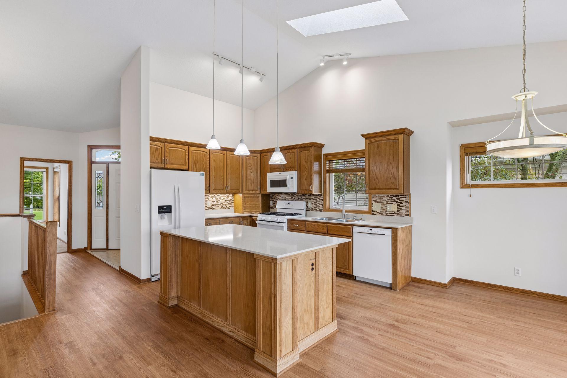 View of Residential at 492 Holly Lane, Oakdale MN 55128, Oakdale (8 of 35) - Mike Wilen | Minnesota Team Real Estate