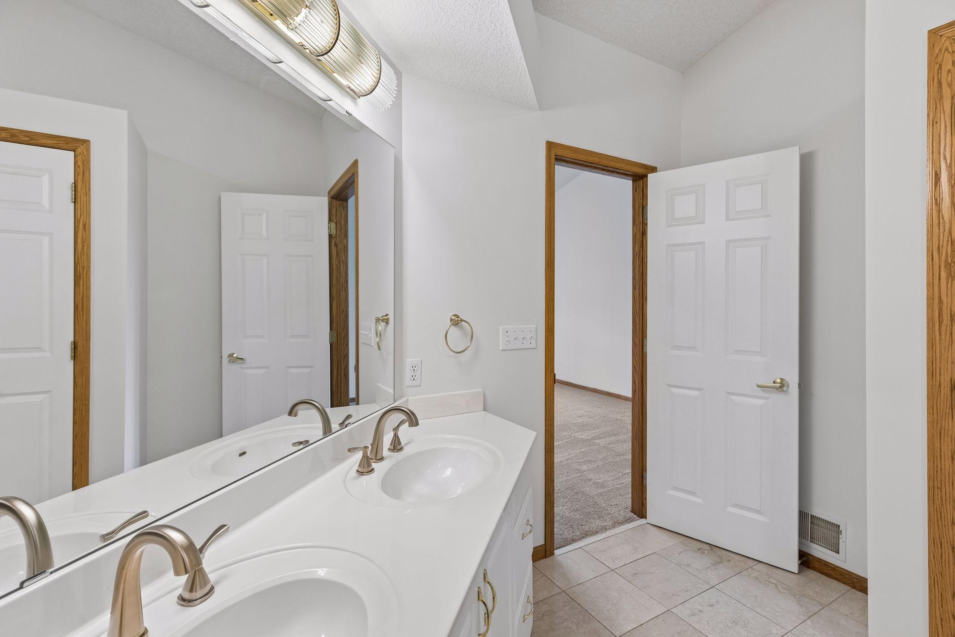 View of Residential at 492 Holly Lane, Oakdale MN 55128, Oakdale (19 of 35) - Mike Wilen | Minnesota Team Real Estate