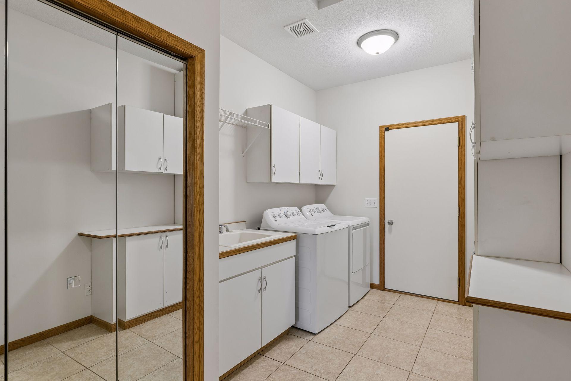 View of Residential at 492 Holly Lane, Oakdale MN 55128, Oakdale (23 of 35) - Mike Wilen | Minnesota Team Real Estate