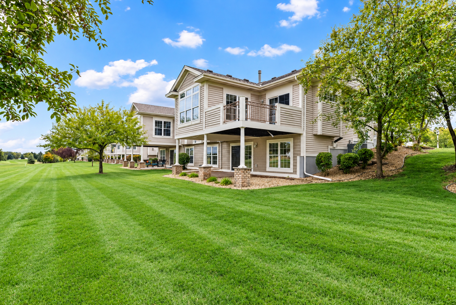 View of Residential at 492 Holly Lane, Oakdale MN 55128, Oakdale (34 of 35) - Mike Wilen | Minnesota Team Real Estate