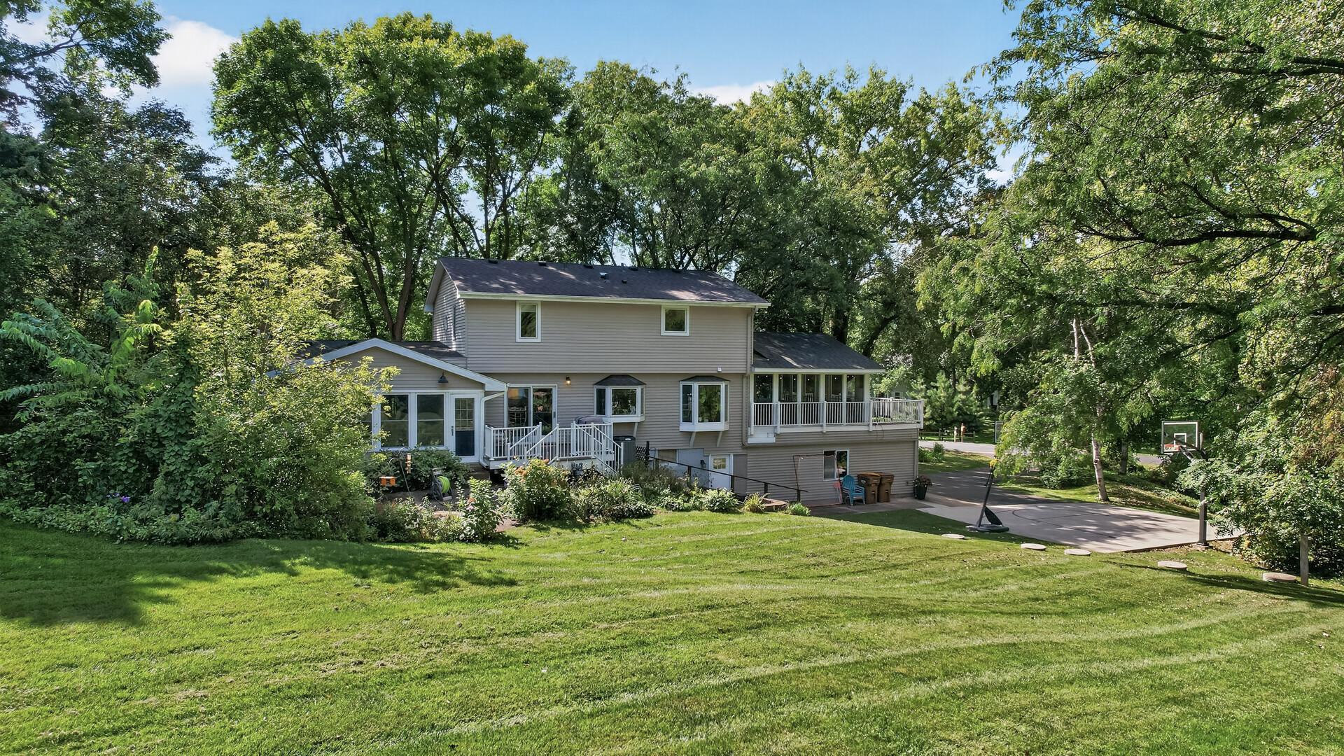 View of Residential at 12 Tamarisk Road, Dellwood MN 55110, Dellwood (51 of 57) - Mike Wilen | Minnesota Team Real Estate