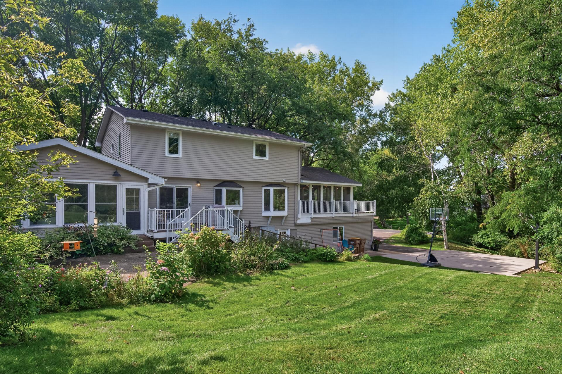 View of Residential at 12 Tamarisk Road, Dellwood MN 55110, Dellwood (46 of 57) - Mike Wilen | Minnesota Team Real Estate