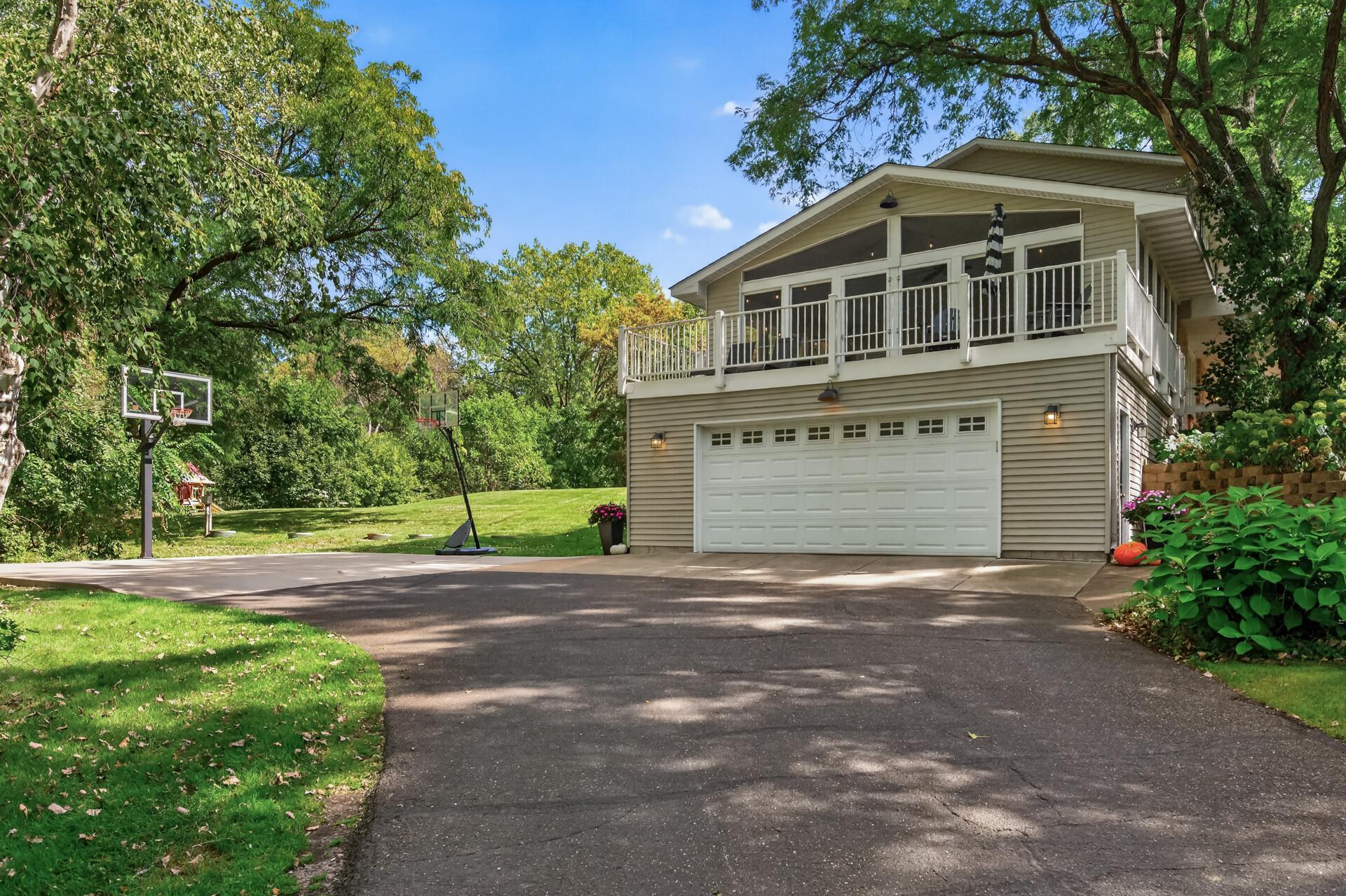 View of Residential at 12 Tamarisk Road, Dellwood MN 55110, Dellwood (38 of 57) - Mike Wilen | Minnesota Team Real Estate