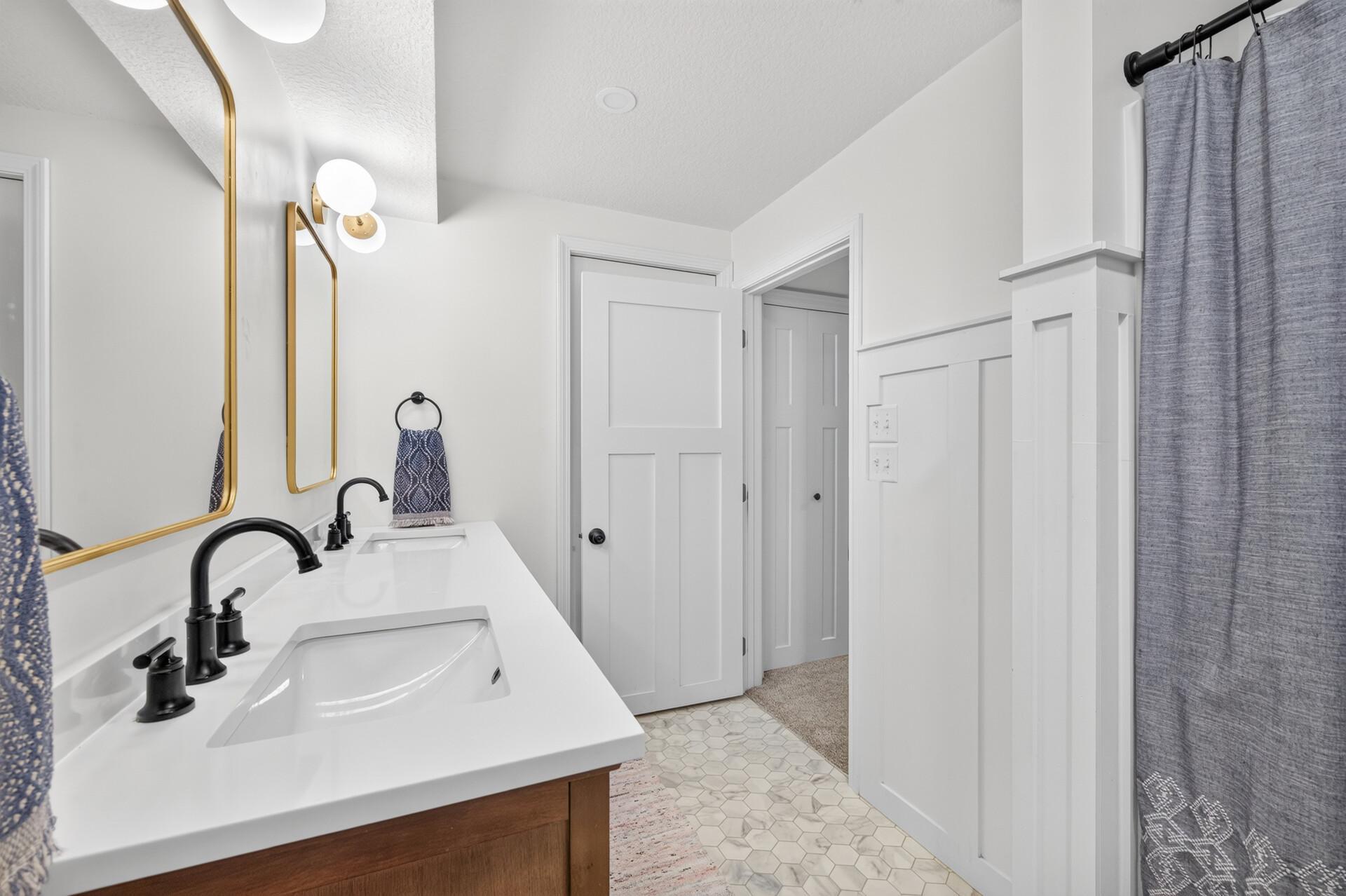 View of Residential at 12 Tamarisk Road, Dellwood MN 55110, Dellwood (34 of 57) - Mike Wilen | Minnesota Team Real Estate