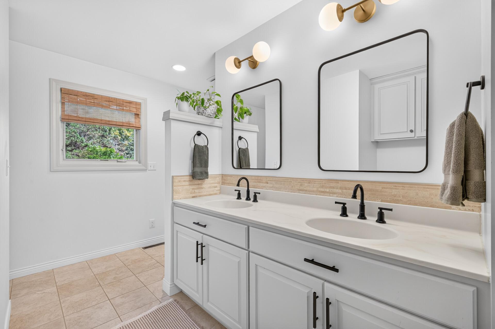 View of Residential at 12 Tamarisk Road, Dellwood MN 55110, Dellwood (25 of 57) - Mike Wilen | Minnesota Team Real Estate