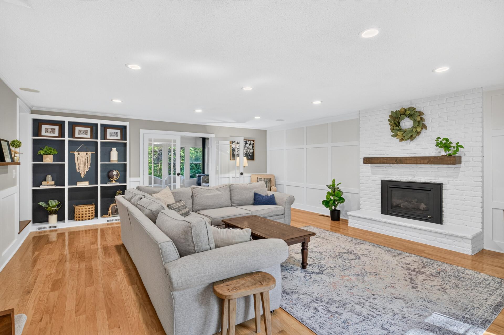 View of Residential at 12 Tamarisk Road, Dellwood MN 55110, Dellwood (17 of 57) - Mike Wilen | Minnesota Team Real Estate