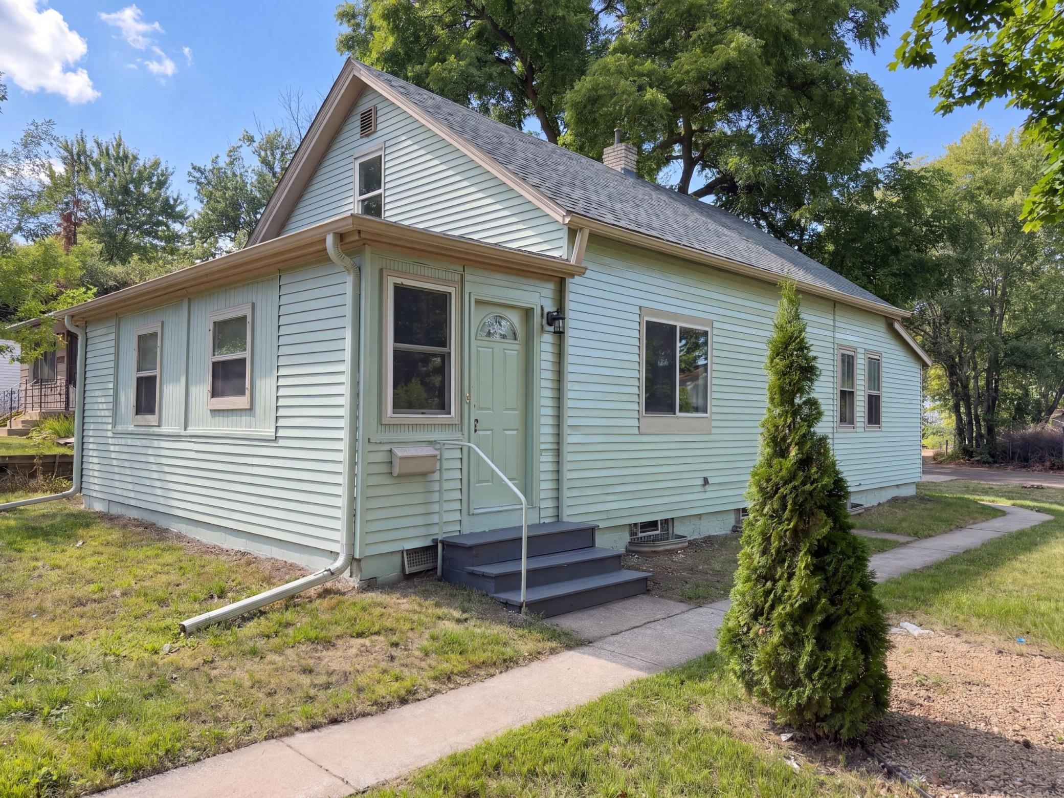 View of Residential at 305 Arlington Avenue, Saint Paul MN 55117, Saint Paul (22 of 23) - Mike Wilen | Minnesota Team Real Estate