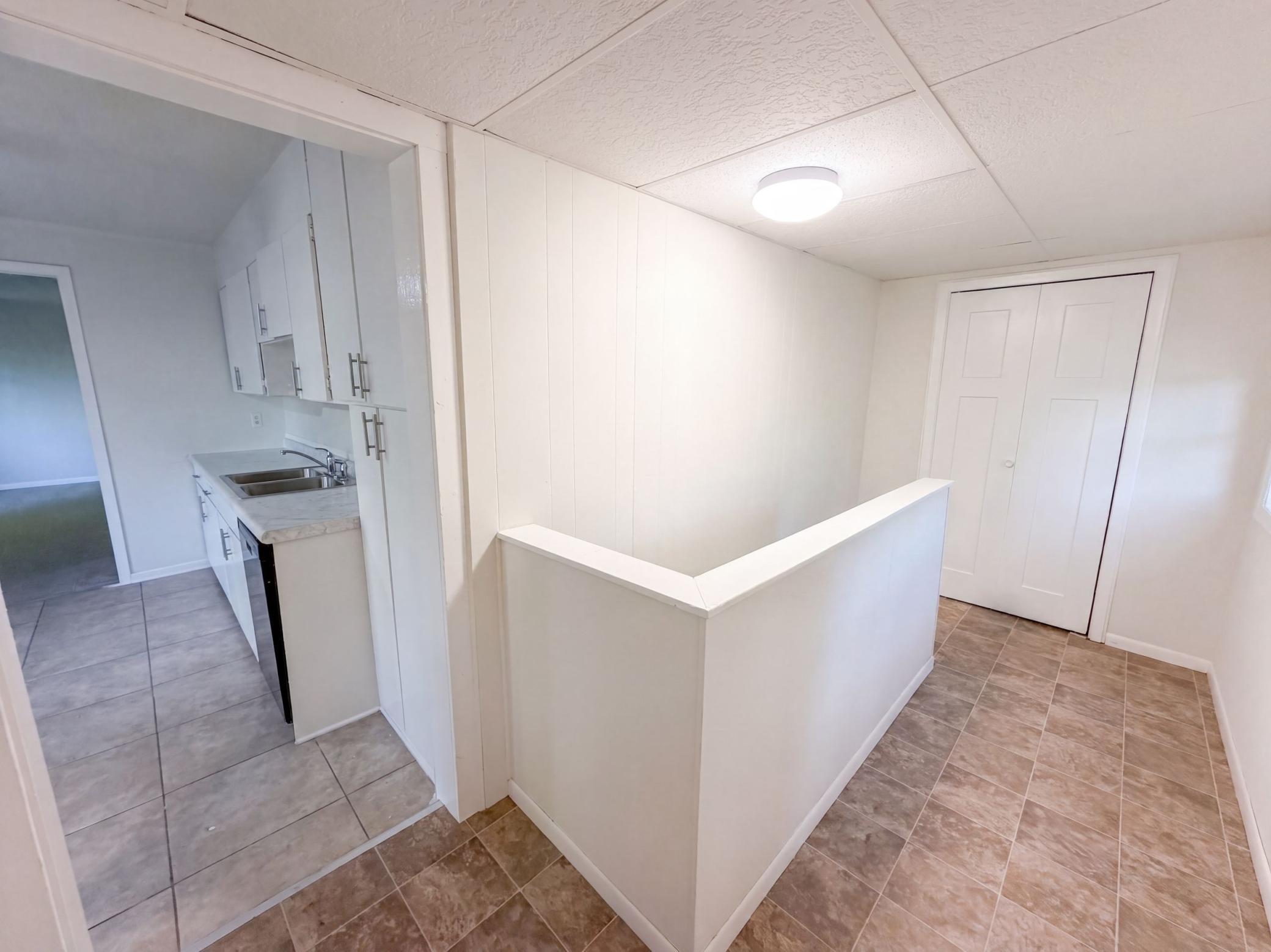 View of Residential at 305 Arlington Avenue, Saint Paul MN 55117, Saint Paul (21 of 23) - Mike Wilen | Minnesota Team Real Estate