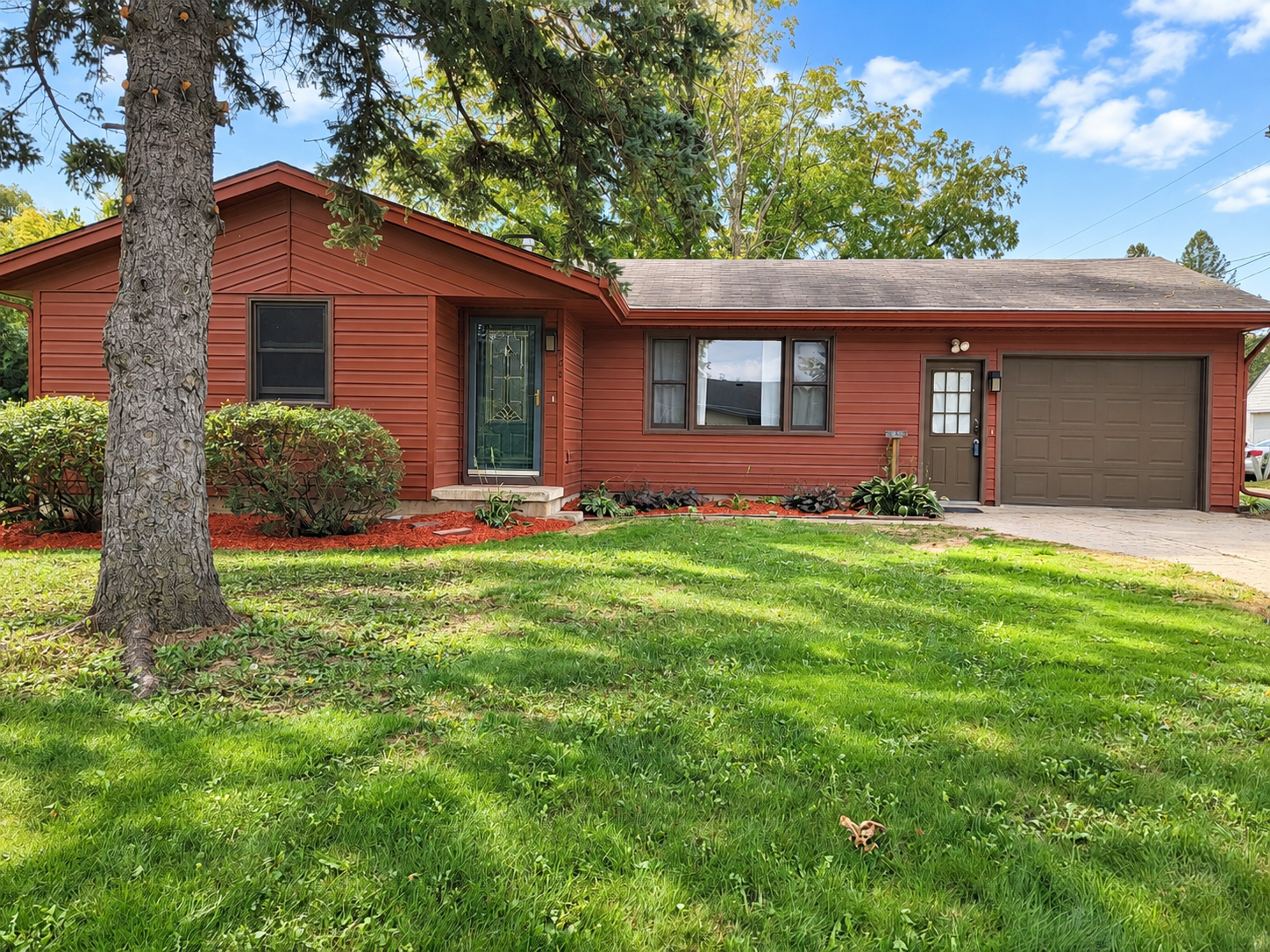 View of Single Family at 520 Smith Street, Le Sueur - Mike Wilen | Minnesota Team Real Estate