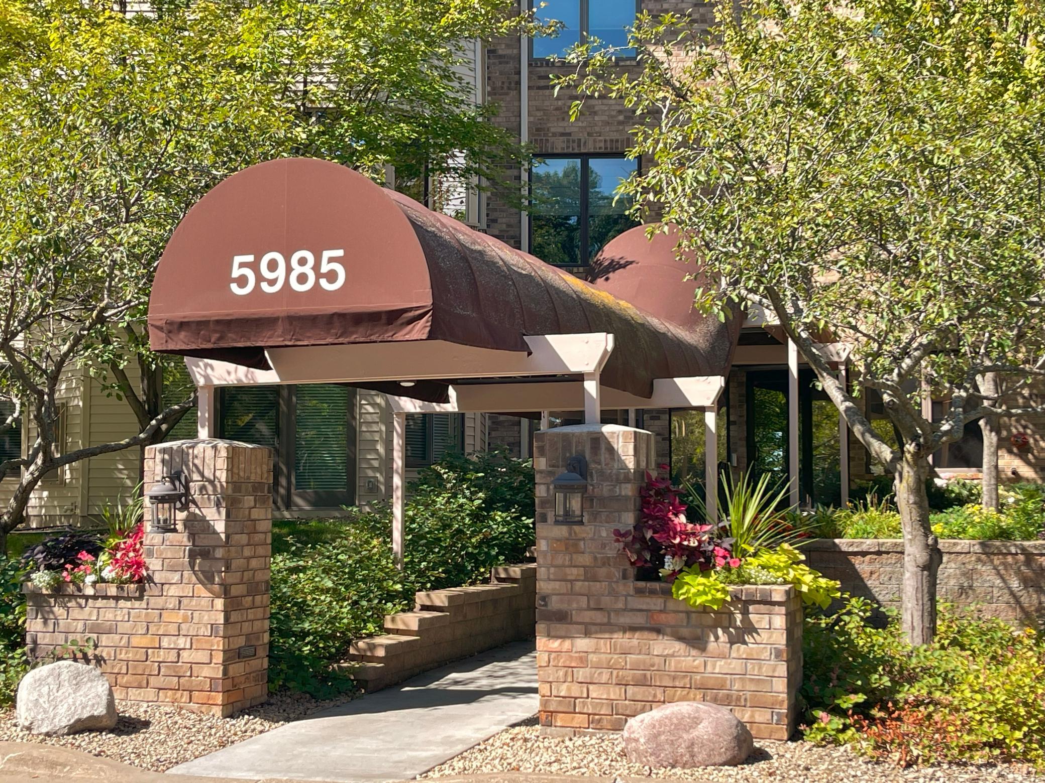 View of Residential at 5985 Rowland Road #308, Minnetonka MN 55343, Minnetonka (3 of 31) - Mike Wilen | Minnesota Team Real Estate