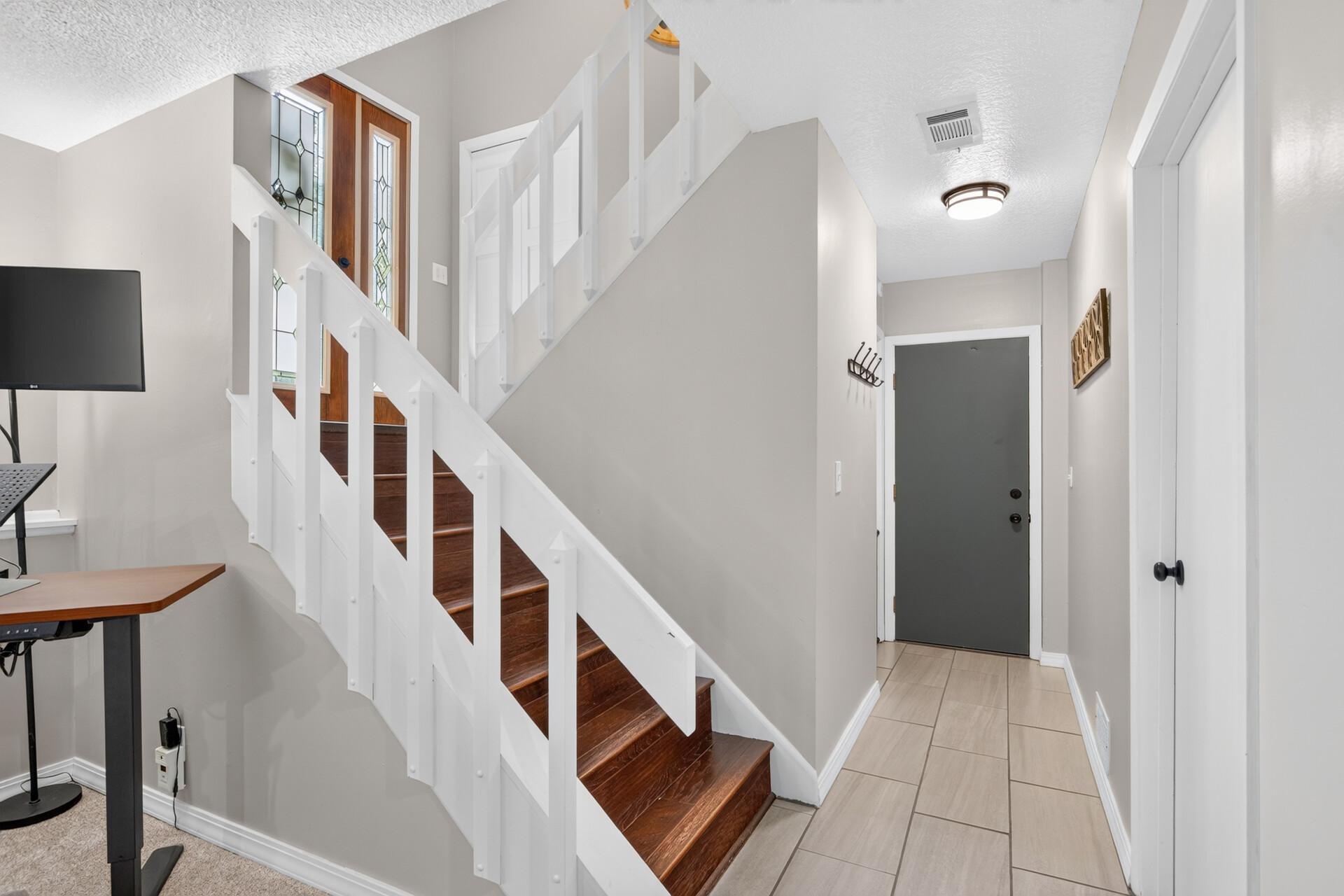 View of Residential at 2222 Black Oak Drive, Minnetonka MN 55305, Minnetonka (41 of 53) - Mike Wilen | Minnesota Team Real Estate