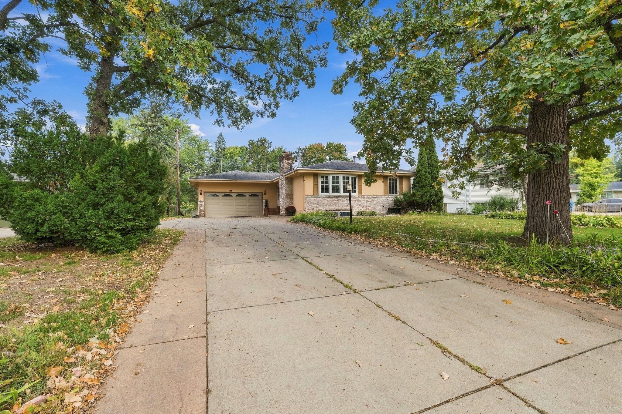 View of Residential at 1436 Old Shakopee Road, Bloomington MN 55425, Bloomington (17 of 20) - Mike Wilen | Minnesota Team Real Estate