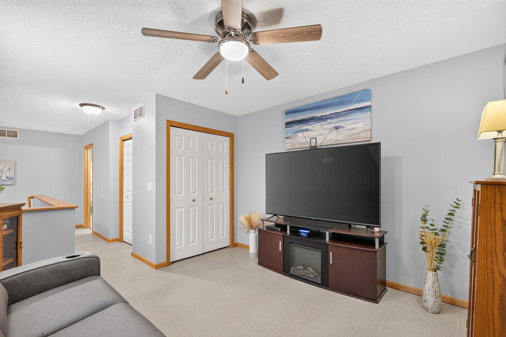 View of Residential at 6203 Courtly Road #D, Woodbury MN 55125, Woodbury (23 of 46) - Mike Wilen | Minnesota Team Real Estate