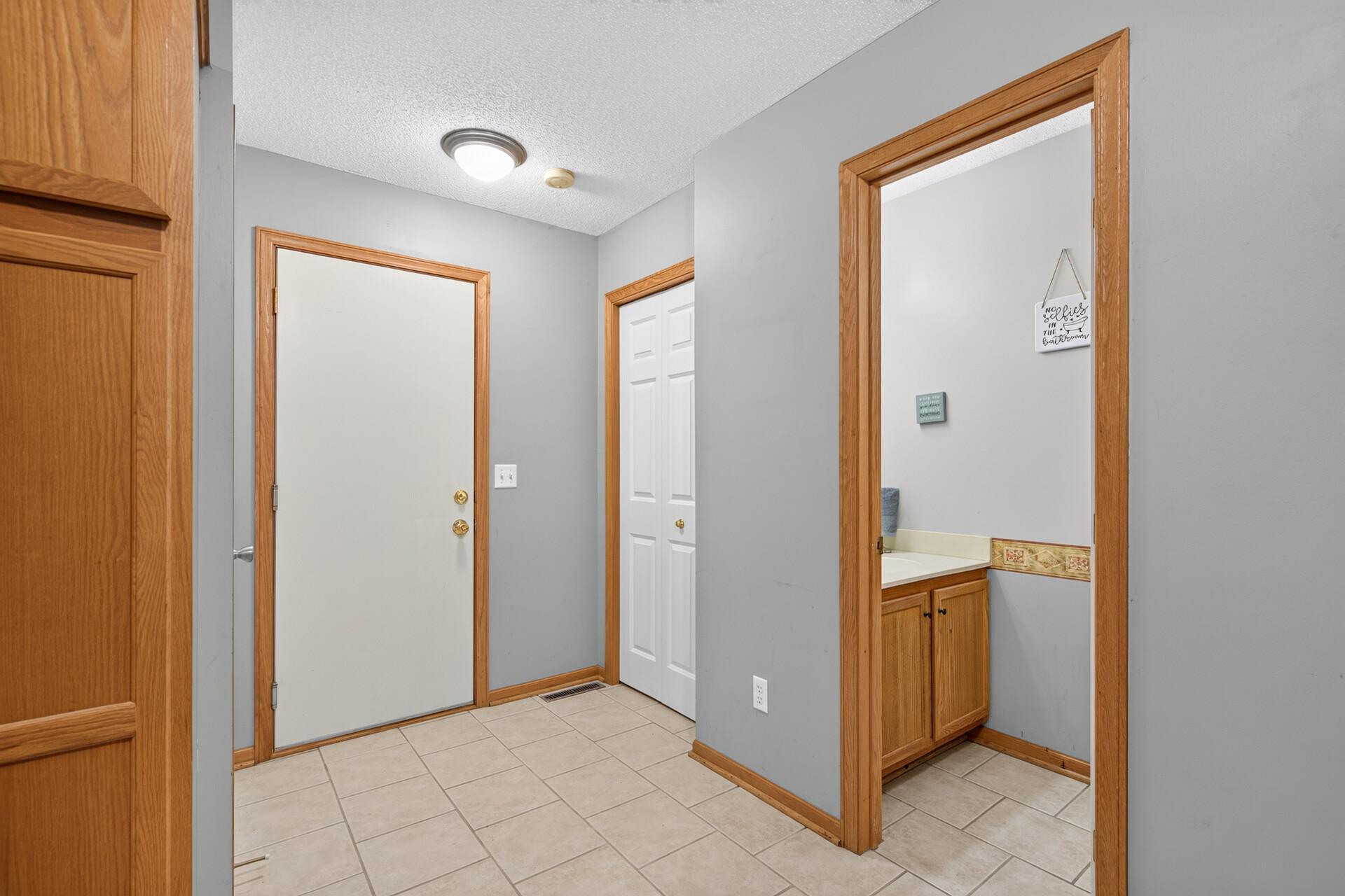 View of Residential at 6203 Courtly Road #D, Woodbury MN 55125, Woodbury (15 of 46) - Mike Wilen | Minnesota Team Real Estate