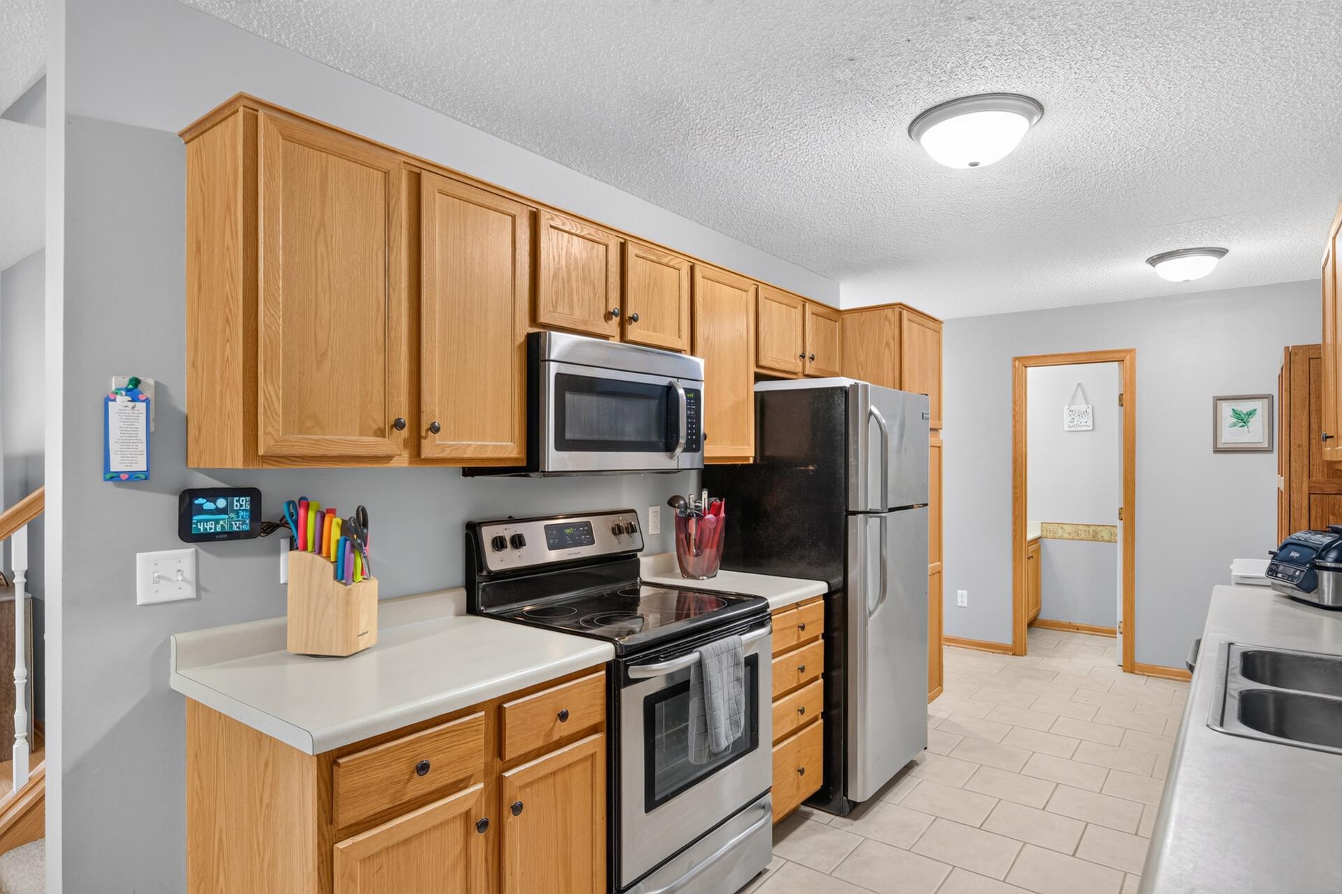 View of Residential at 6203 Courtly Road #D, Woodbury MN 55125, Woodbury (11 of 46) - Mike Wilen | Minnesota Team Real Estate