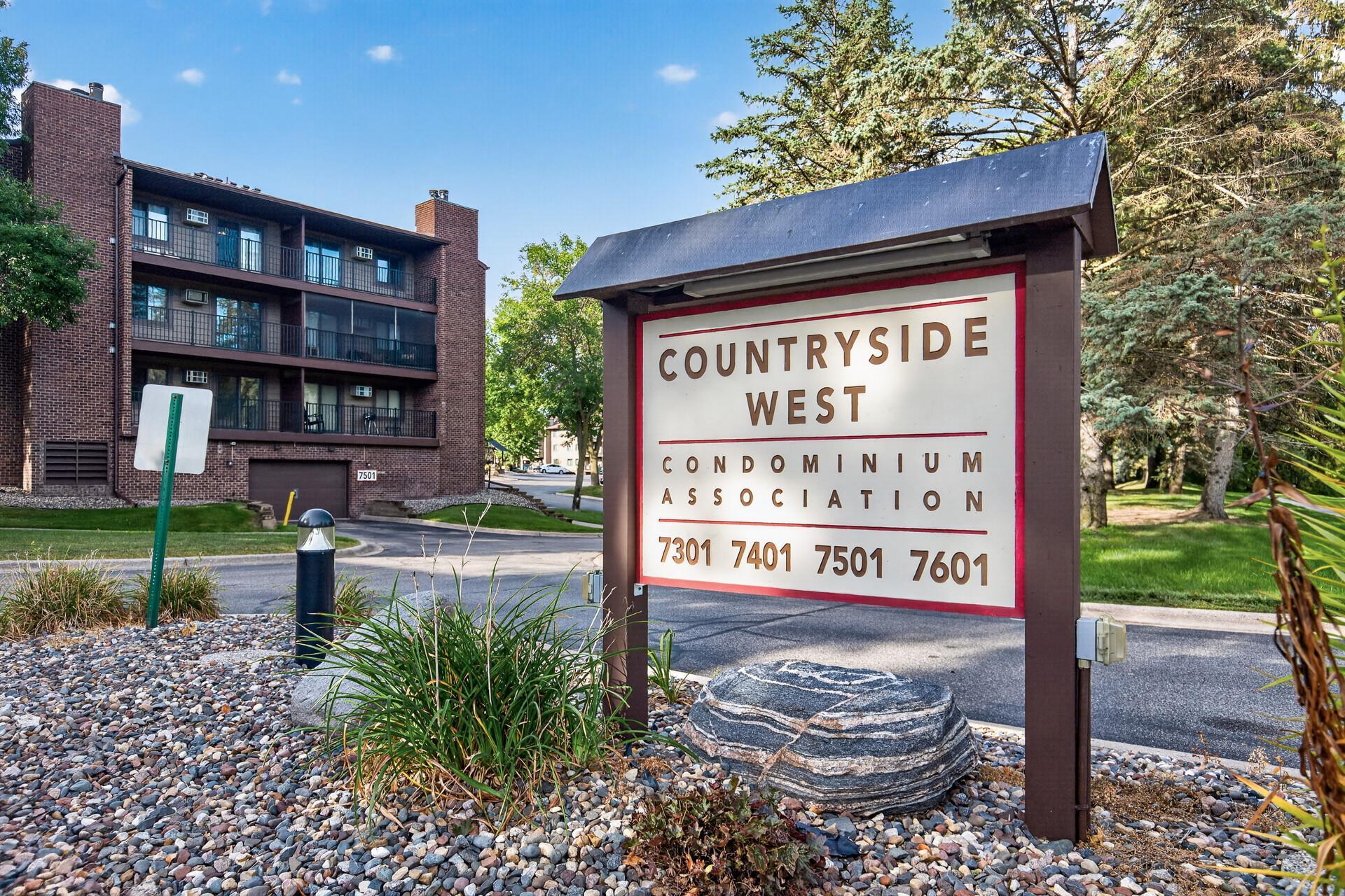View of Residential at 7301 101st Street #309, Bloomington MN 55438, Bloomington (24 of 30) - Mike Wilen | Minnesota Team Real Estate