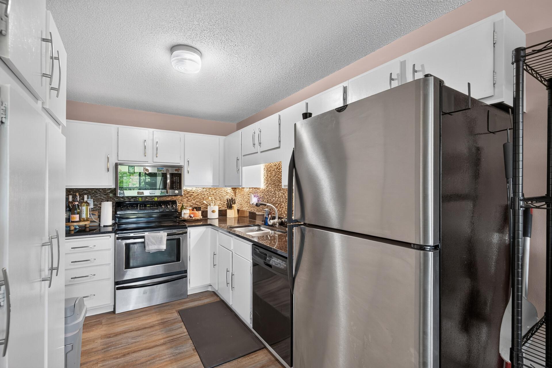 View of Residential at 7301 101st Street #309, Bloomington MN 55438, Bloomington (11 of 30) - Mike Wilen | Minnesota Team Real Estate