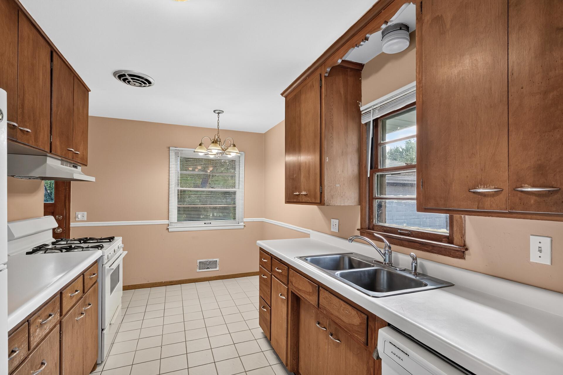 View of Residential at 9107 14th Avenue, Bloomington MN 55425, Bloomington (10 of 29) - Mike Wilen | Minnesota Team Real Estate