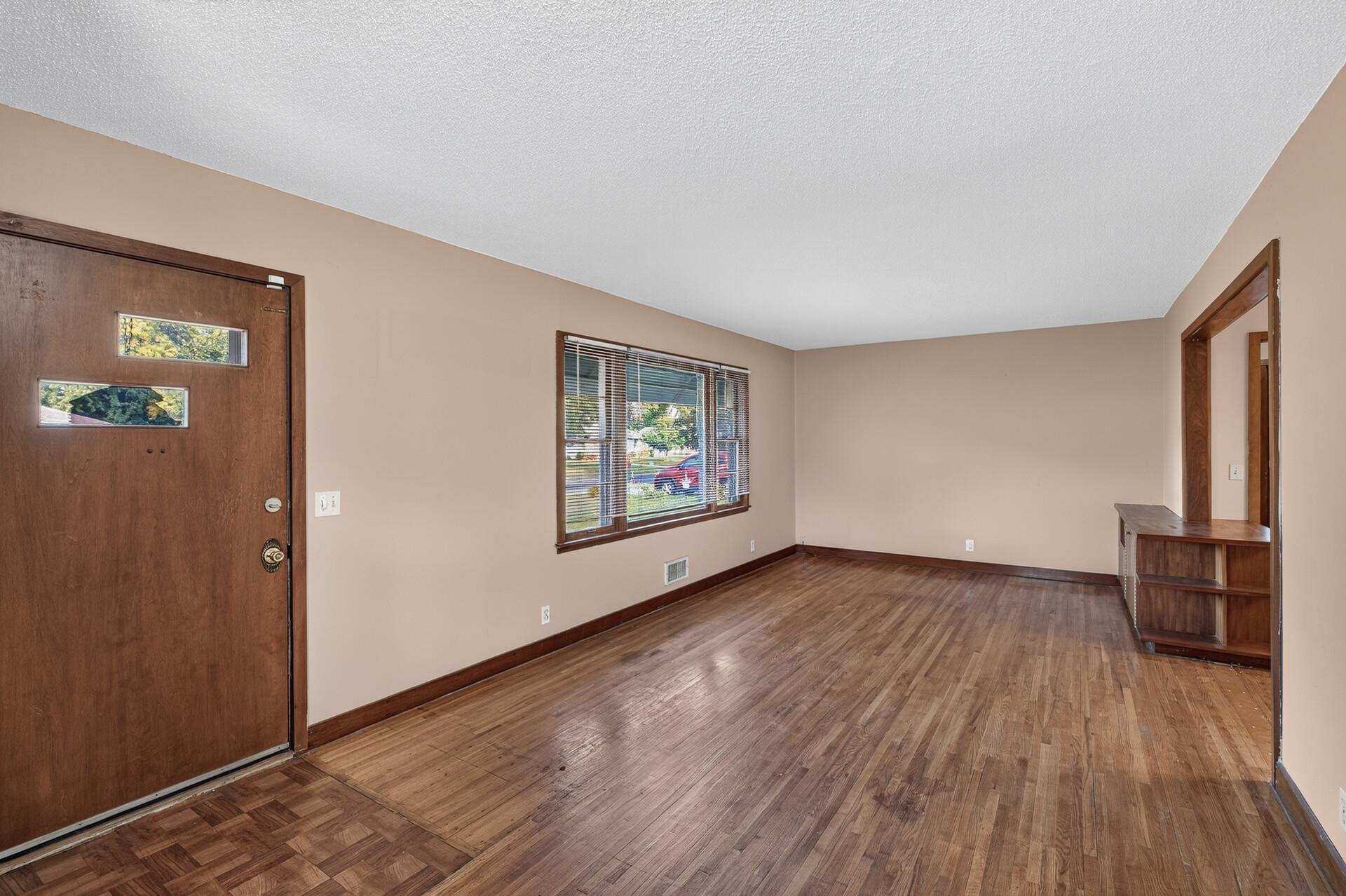 View of Residential at 9107 14th Avenue, Bloomington MN 55425, Bloomington (4 of 29) - Mike Wilen | Minnesota Team Real Estate
