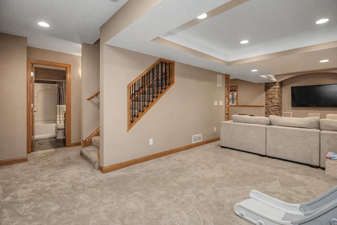 View of Residential at 16808 Interlachen Boulevard, Lakeville MN 55044, Lakeville (34 of 47) - Mike Wilen | Minnesota Team Real Estate