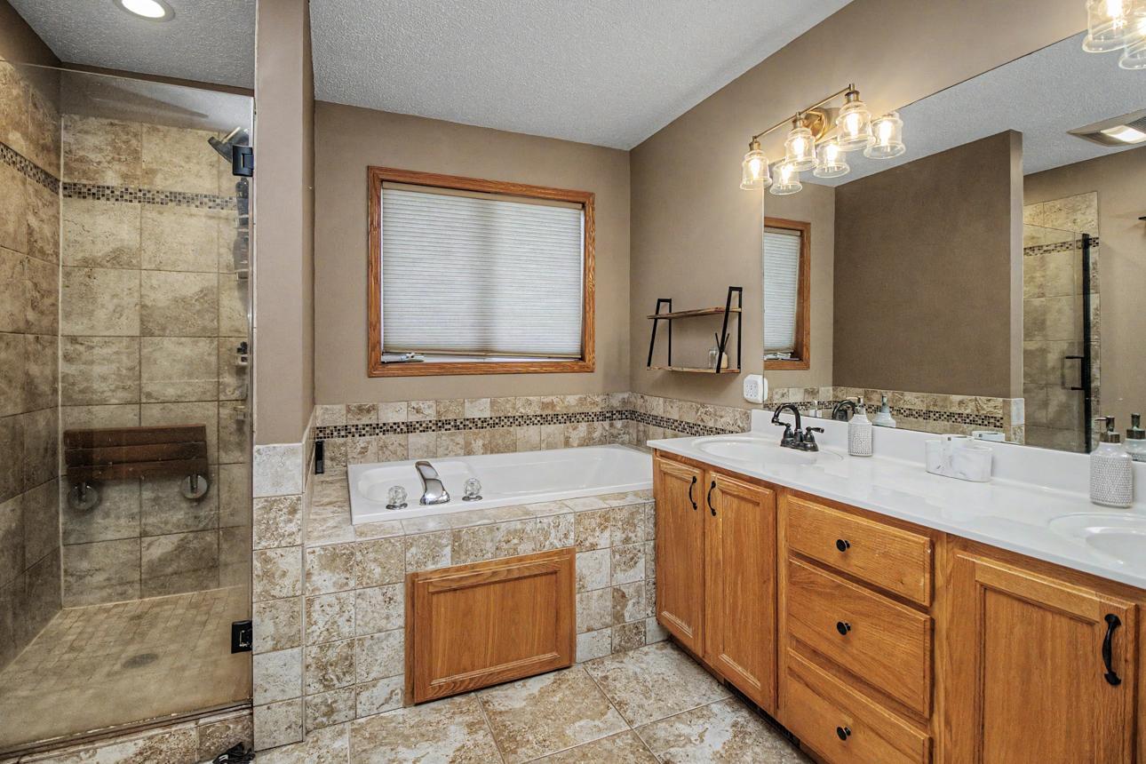 View of Residential at 16808 Interlachen Boulevard, Lakeville MN 55044, Lakeville (23 of 47) - Mike Wilen | Minnesota Team Real Estate