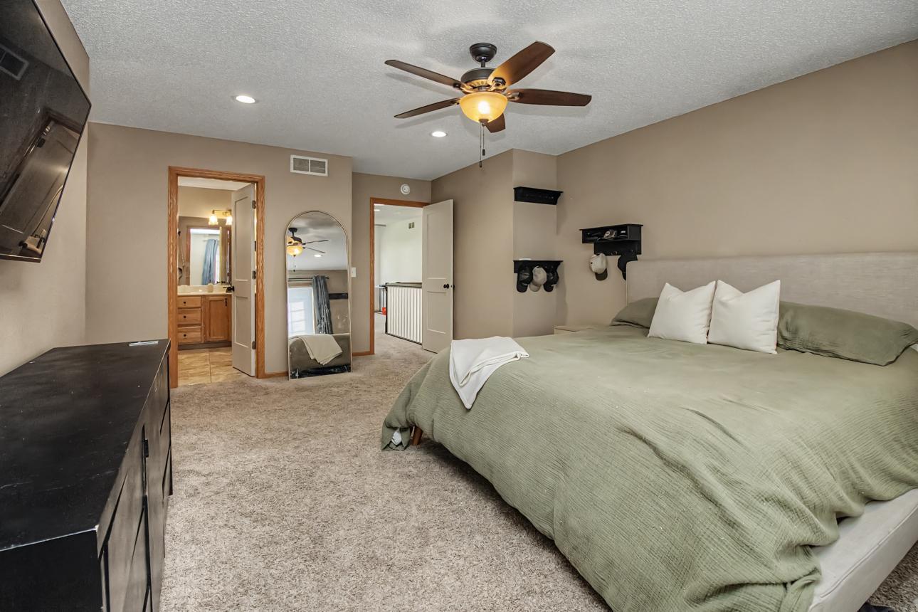 View of Residential at 16808 Interlachen Boulevard, Lakeville MN 55044, Lakeville (22 of 47) - Mike Wilen | Minnesota Team Real Estate