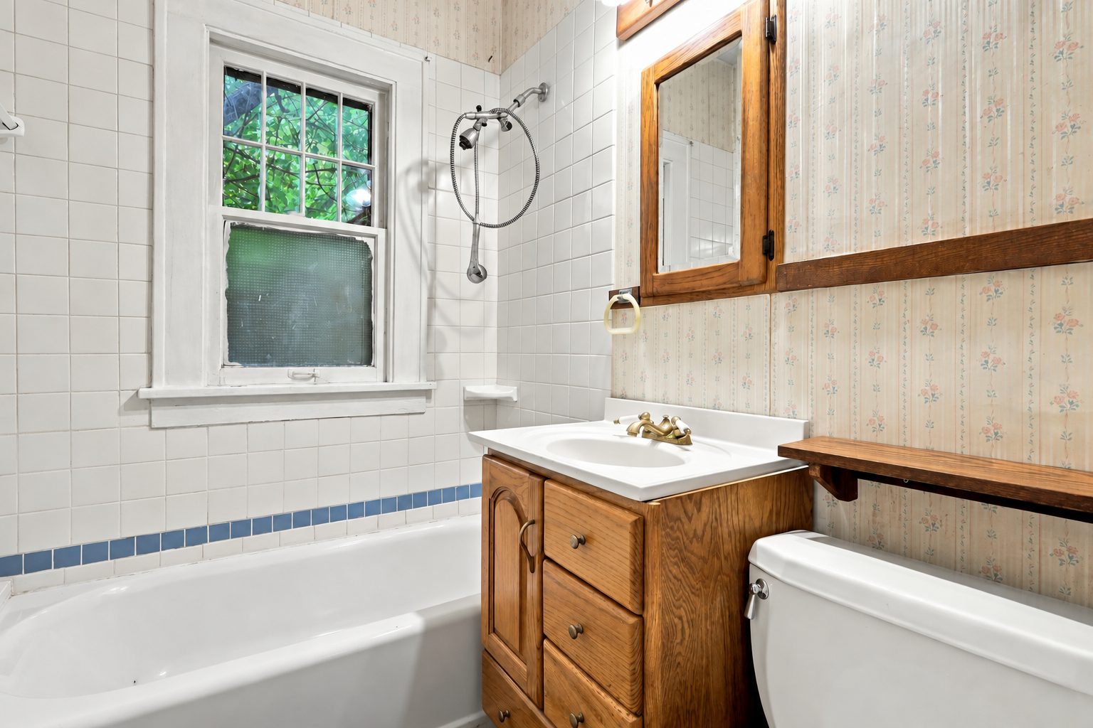View of Residential at 4820 Xerxes Avenue, Minneapolis MN 55410, Minneapolis (9 of 13) - Mike Wilen | Minnesota Team Real Estate