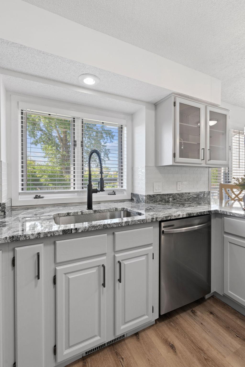 View of Residential at 4936 Poppy Lane, Edina MN 55435, Edina (36 of 55) - Mike Wilen | Minnesota Team Real Estate