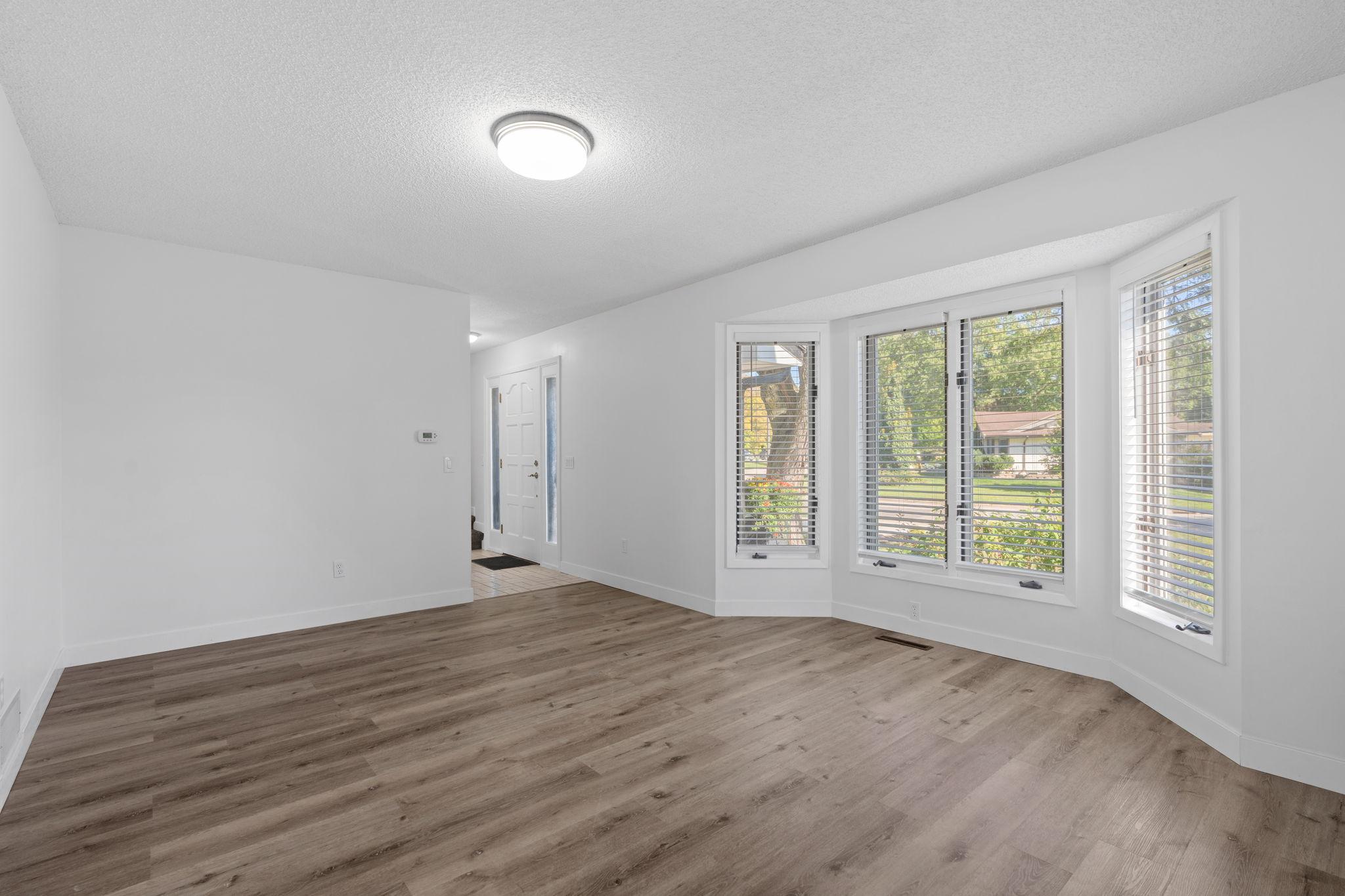 View of Residential at 4936 Poppy Lane, Edina MN 55435, Edina (27 of 55) - Mike Wilen | Minnesota Team Real Estate
