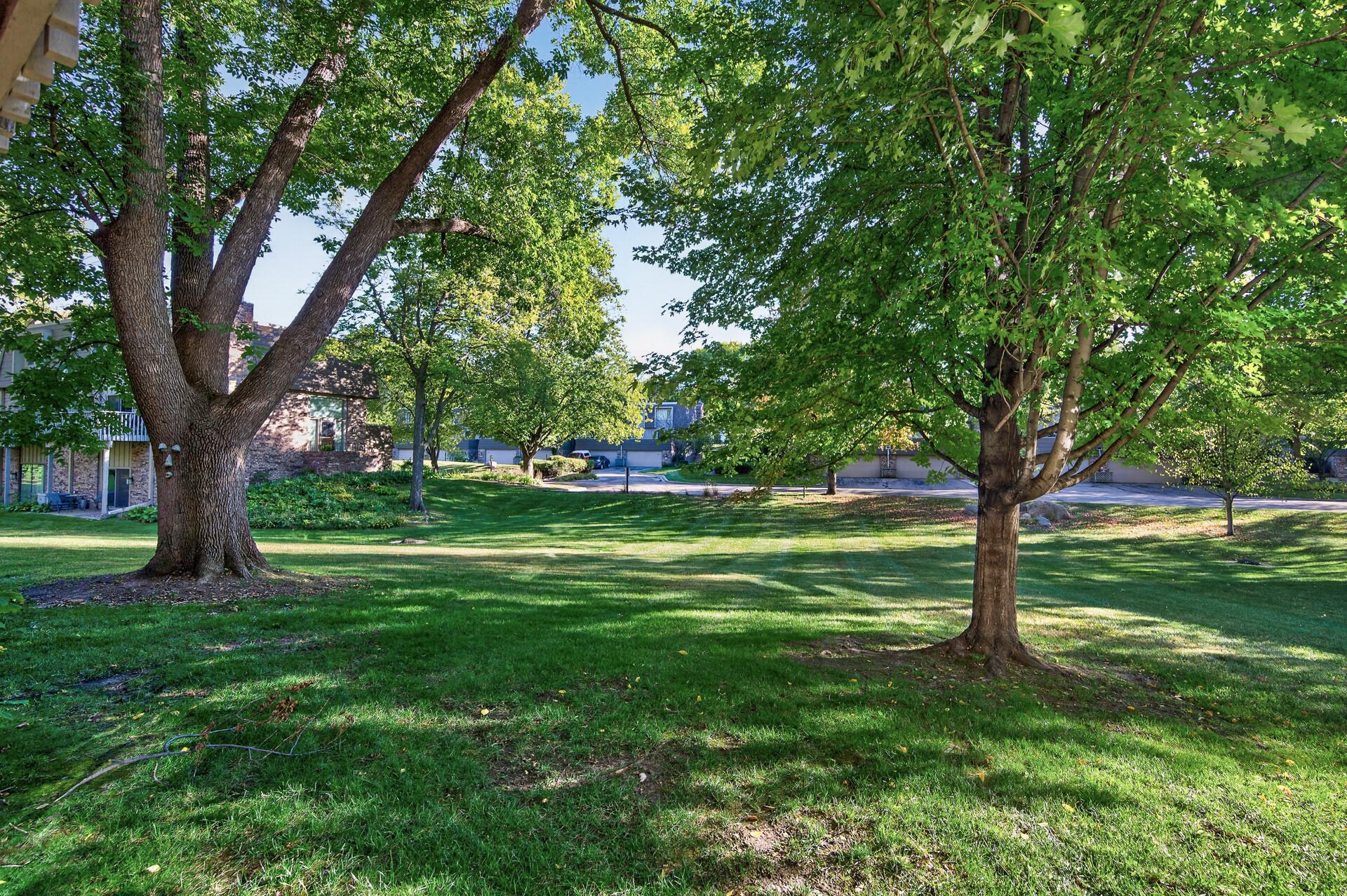 View of Residential at 10251 Berkshire Road, Bloomington MN 55437, Bloomington (19 of 20) - Mike Wilen | Minnesota Team Real Estate