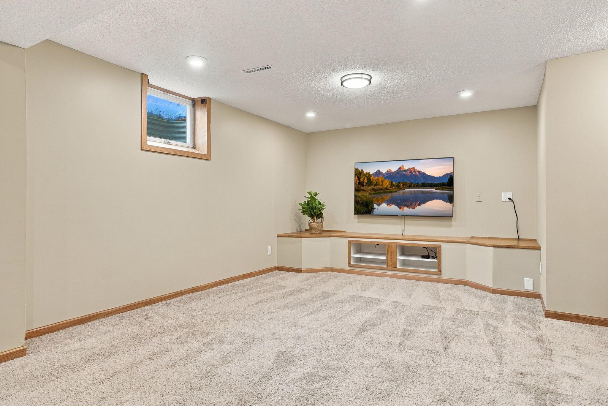 View of Residential at 4875 Cottonwood Lane, Plymouth MN 55442, Plymouth (31 of 47) - Mike Wilen | Minnesota Team Real Estate
