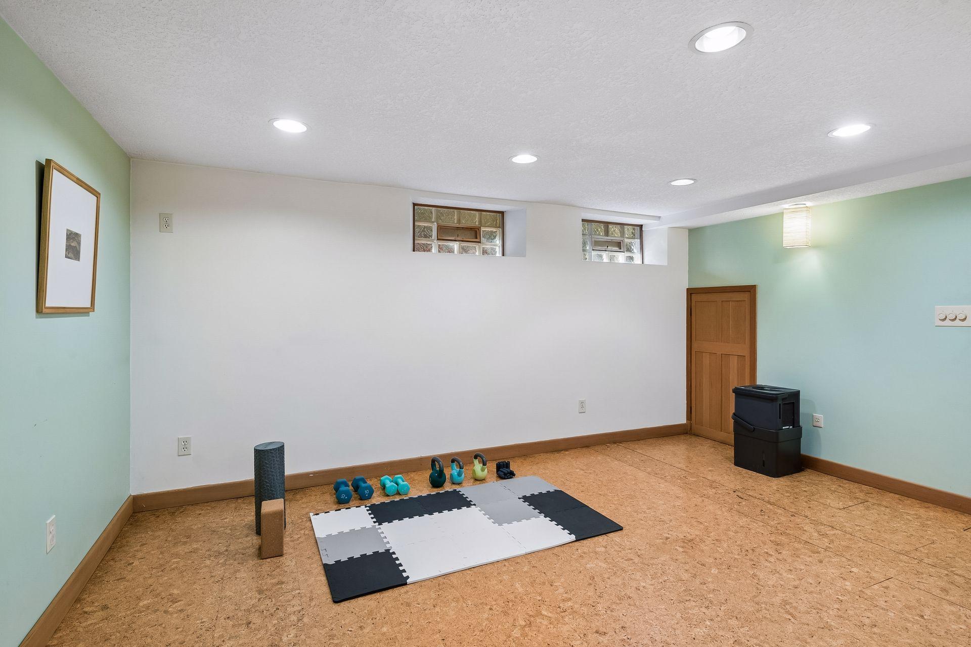 View of Residential at 2121 22nd Street, Minneapolis MN 55404, Minneapolis (46 of 63) - Mike Wilen | Minnesota Team Real Estate