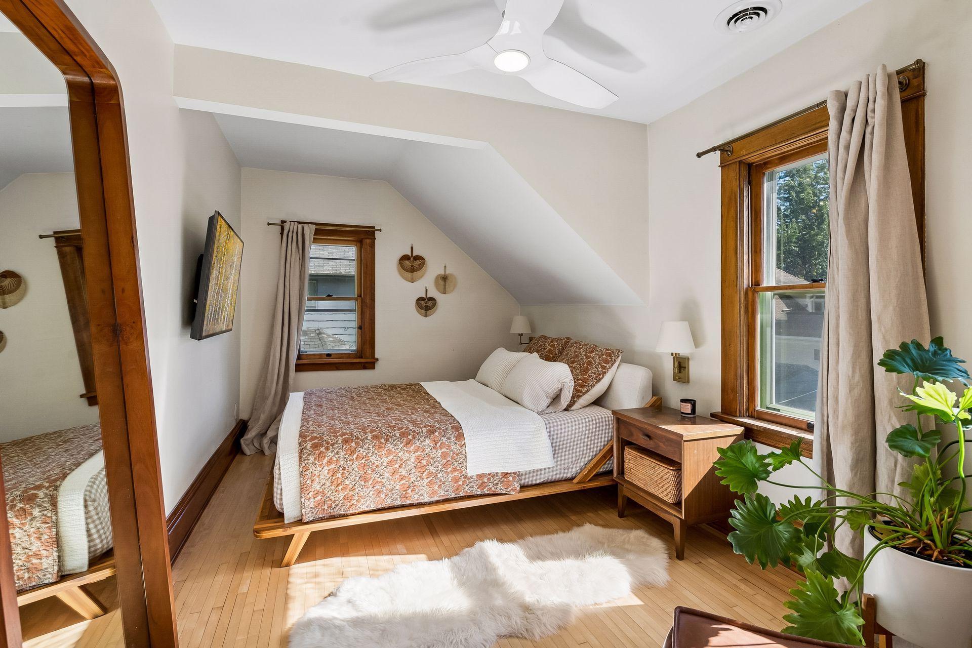 View of Residential at 2121 22nd Street, Minneapolis MN 55404, Minneapolis (31 of 63) - Mike Wilen | Minnesota Team Real Estate