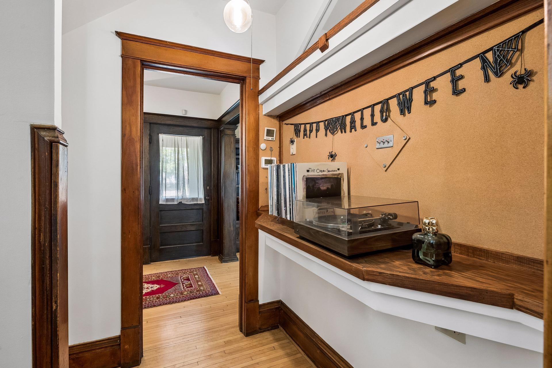 View of Residential at 2121 22nd Street, Minneapolis MN 55404, Minneapolis (29 of 63) - Mike Wilen | Minnesota Team Real Estate