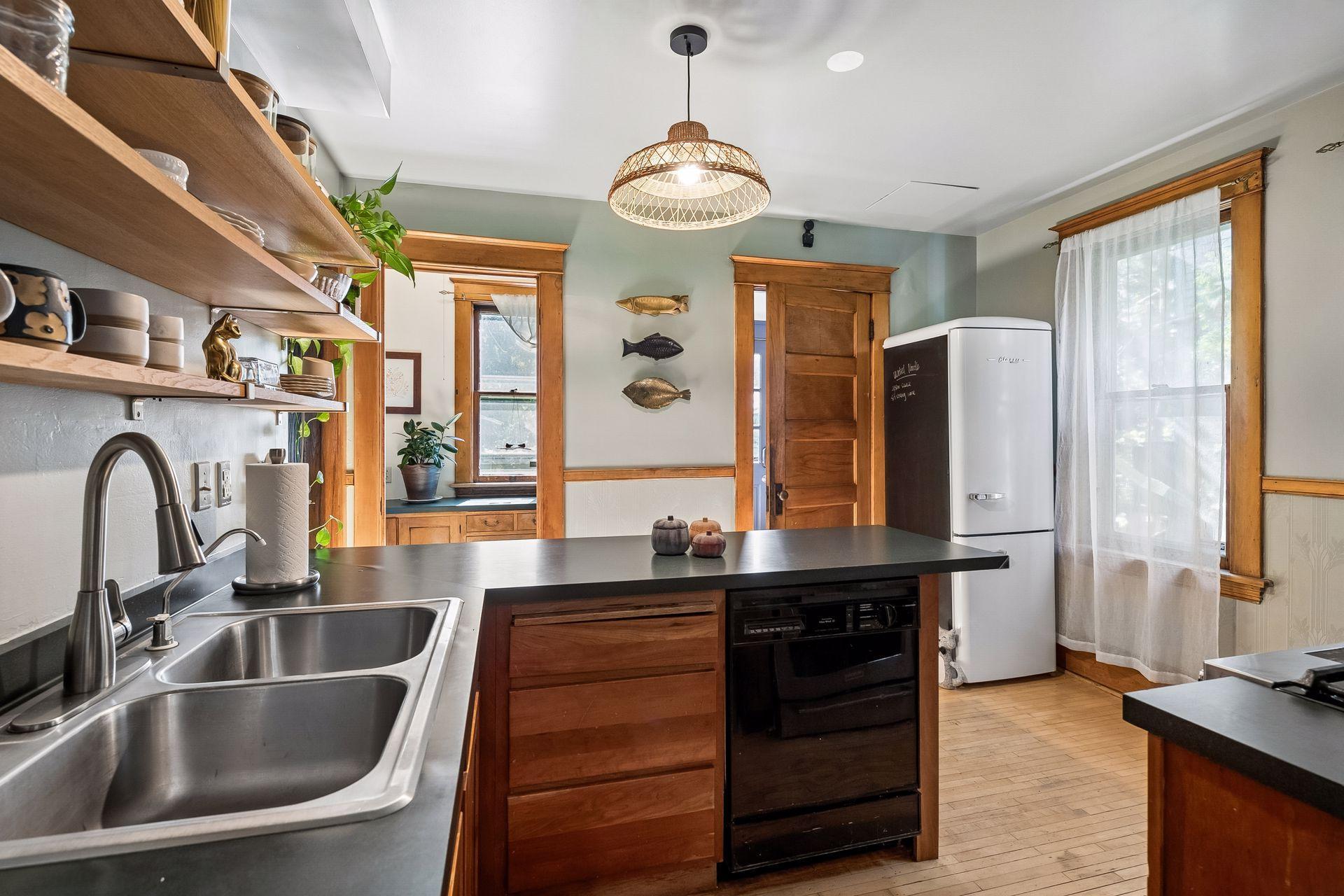 View of Residential at 2121 22nd Street, Minneapolis MN 55404, Minneapolis (24 of 63) - Mike Wilen | Minnesota Team Real Estate
