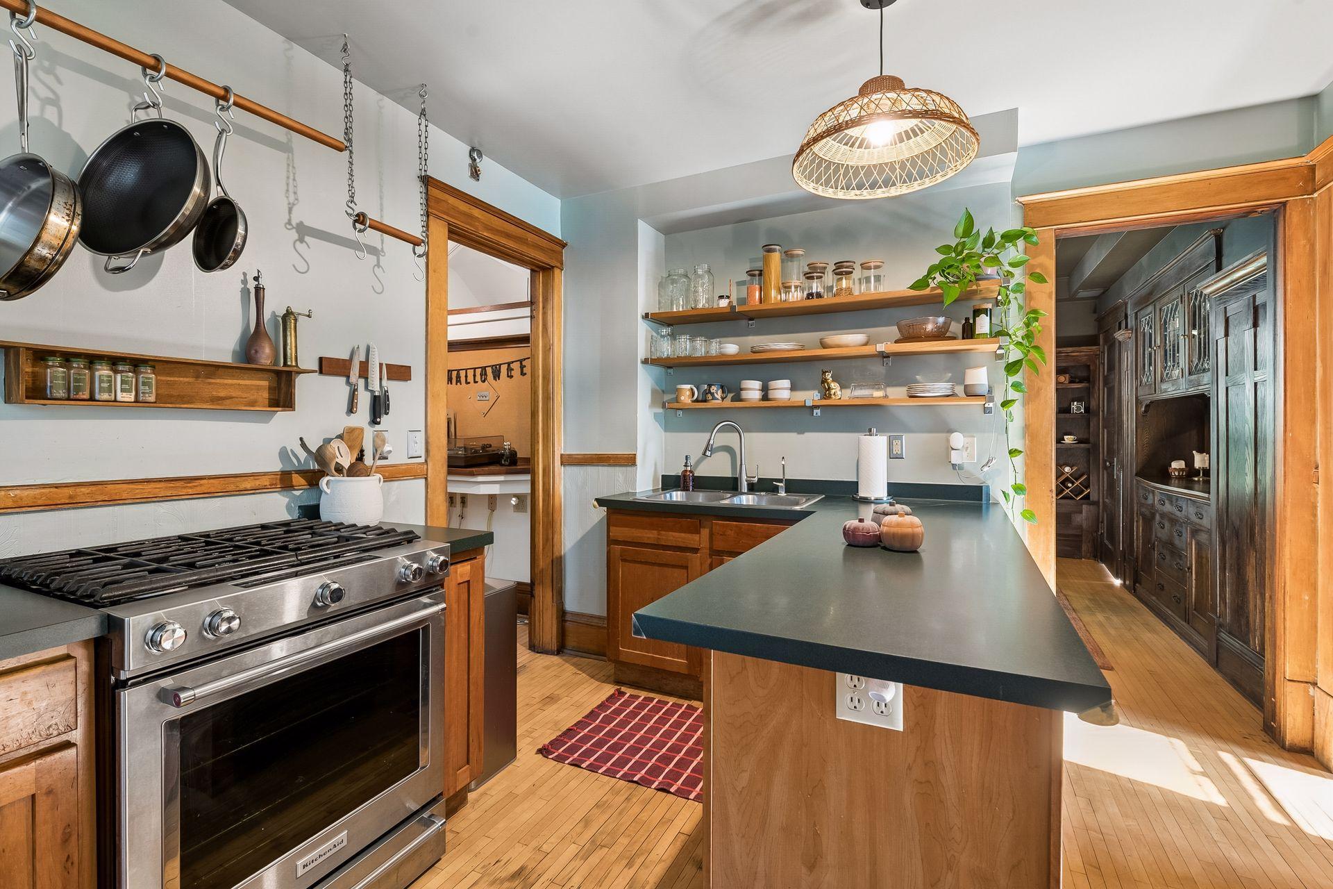 View of Residential at 2121 22nd Street, Minneapolis MN 55404, Minneapolis (23 of 63) - Mike Wilen | Minnesota Team Real Estate