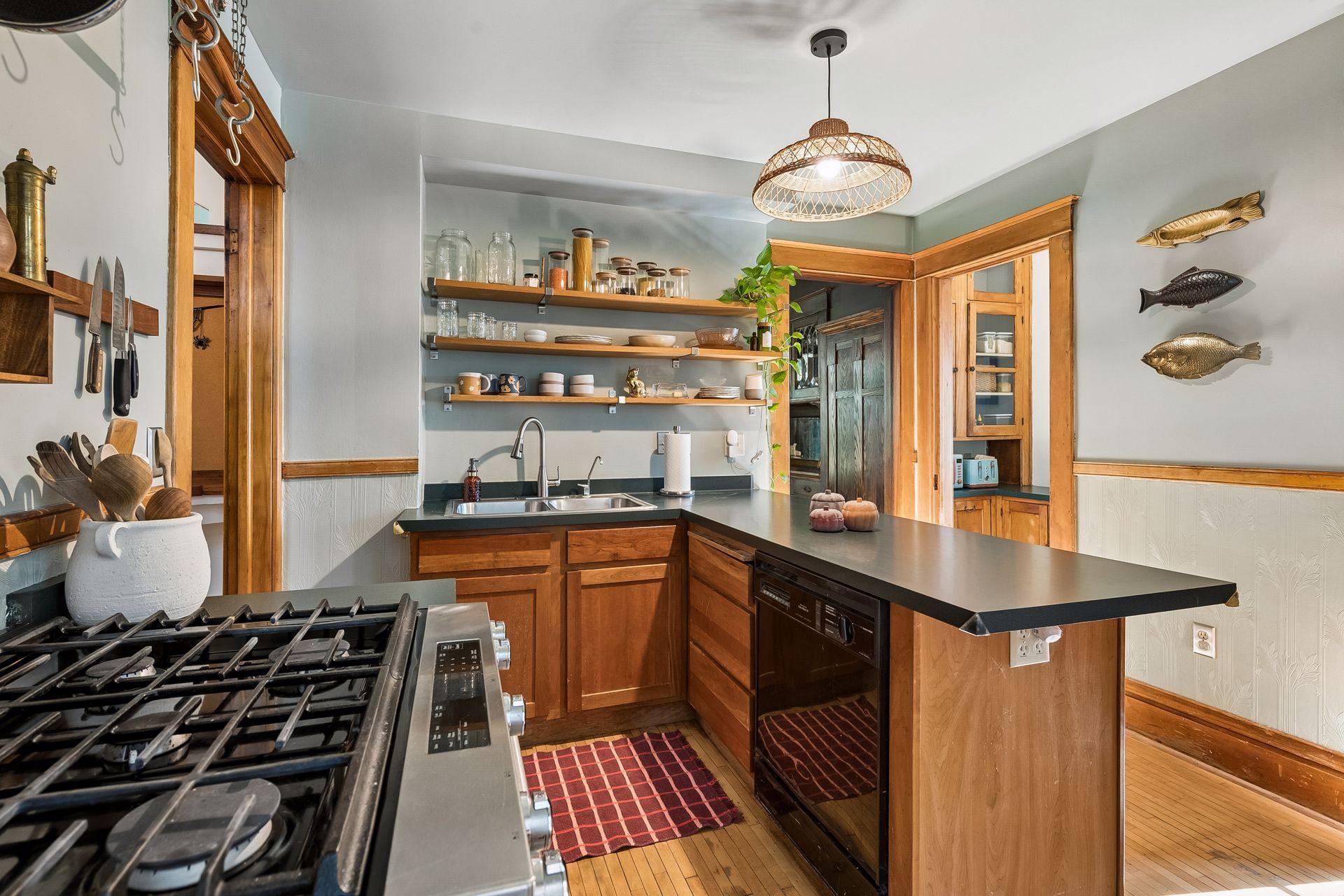 View of Residential at 2121 22nd Street, Minneapolis MN 55404, Minneapolis (21 of 63) - Mike Wilen | Minnesota Team Real Estate