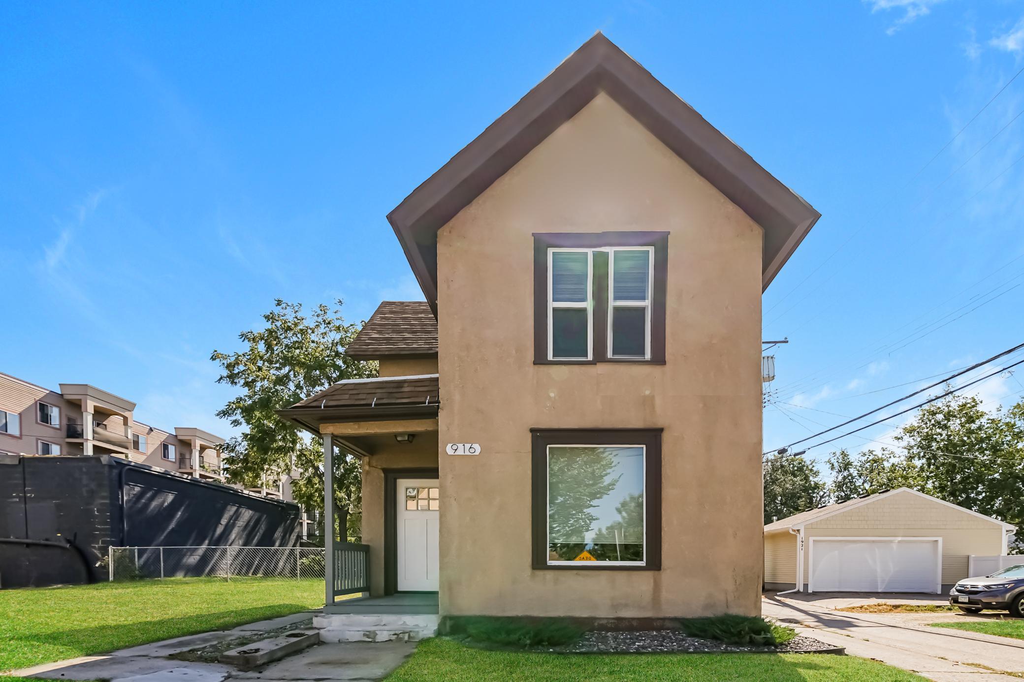 View of Single Family at 916 20th Avenue, Minneapolis - Mike Wilen | Minnesota Team Real Estate