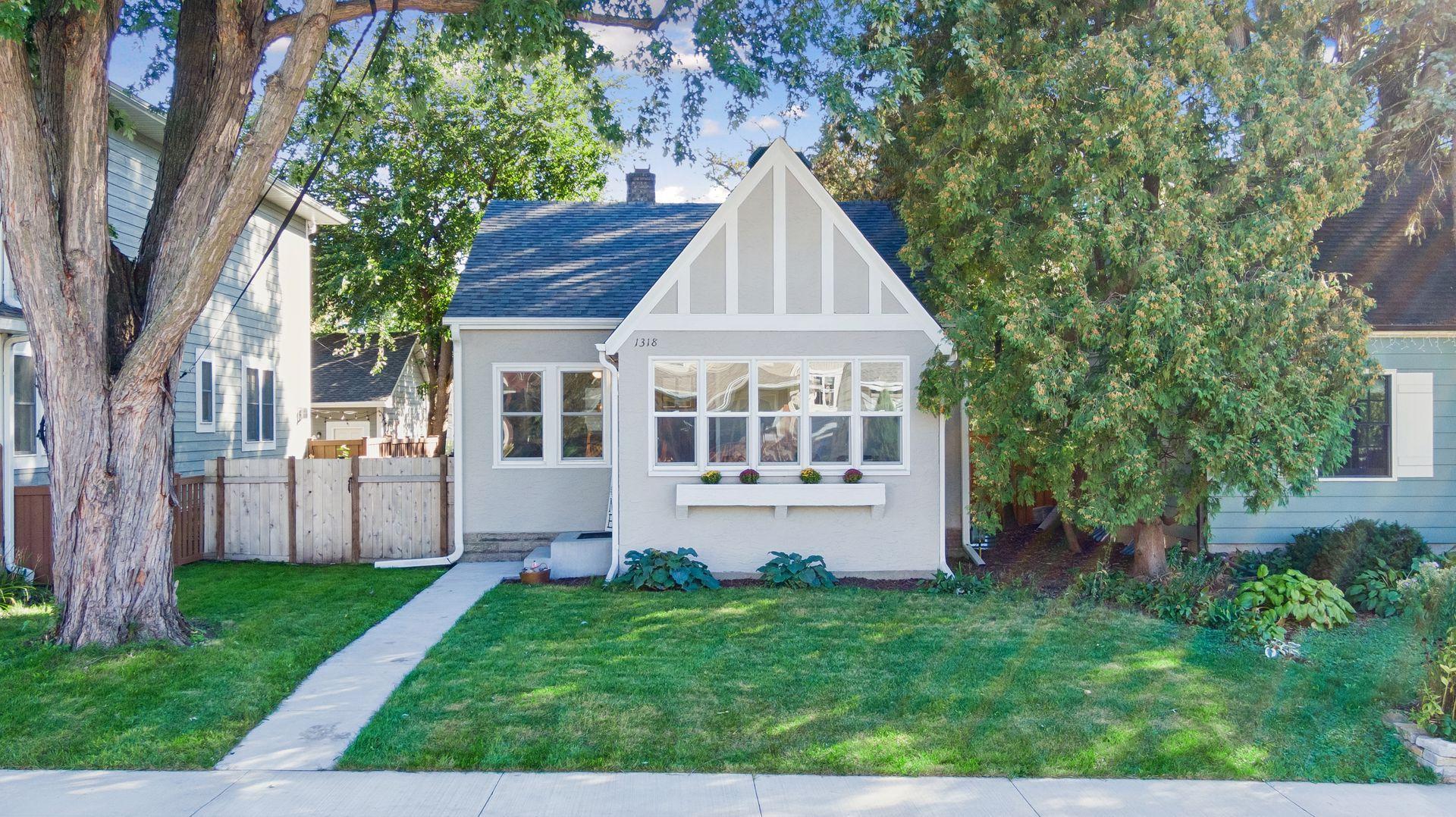 View of Single Family at 1318 Eleanor Avenue, Saint Paul - Mike Wilen | Minnesota Team Real Estate
