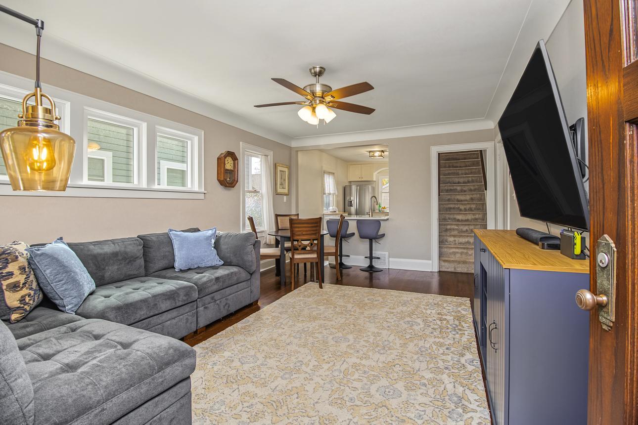 View of Residential at 1318 Eleanor Avenue, Saint Paul MN 55116, Saint Paul (8 of 62) - Mike Wilen | Minnesota Team Real Estate