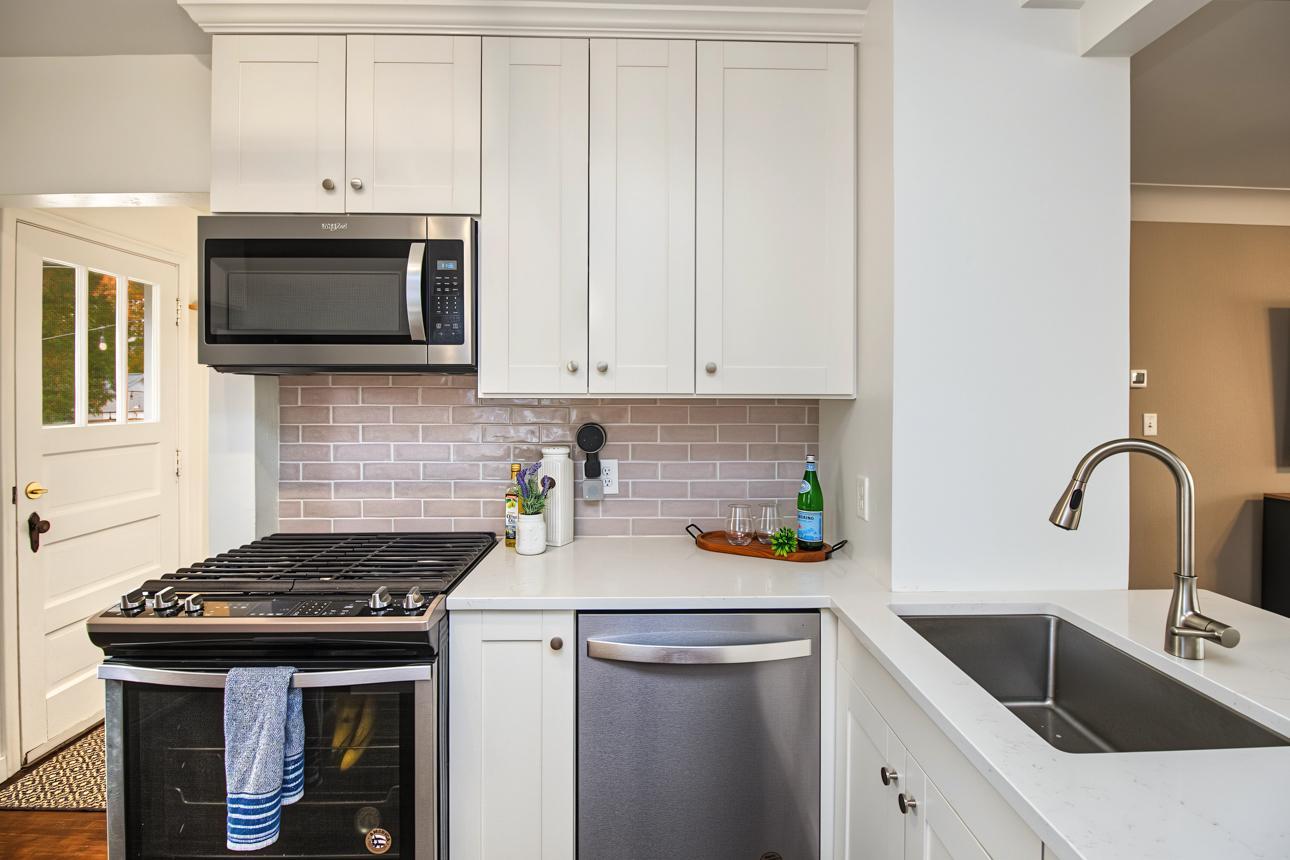 View of Residential at 1318 Eleanor Avenue, Saint Paul MN 55116, Saint Paul (20 of 62) - Mike Wilen | Minnesota Team Real Estate
